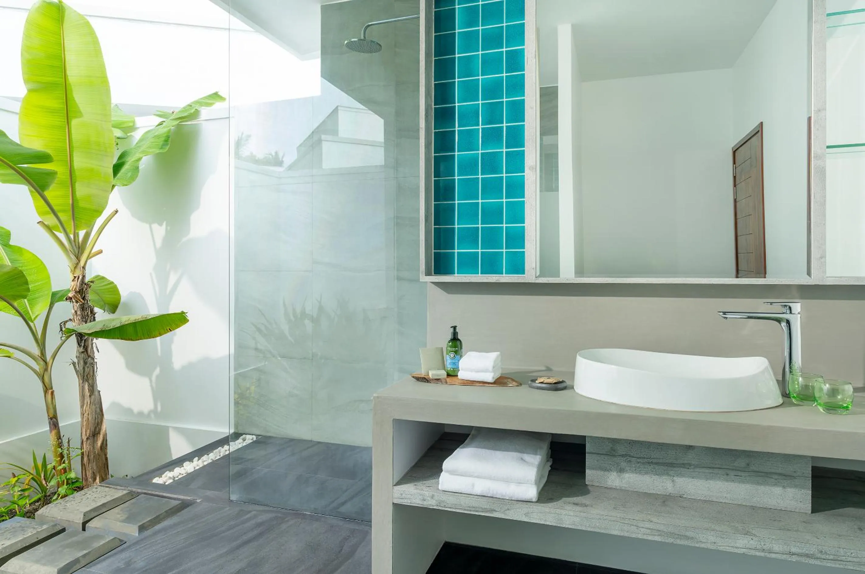 Bathroom in Niva Dhigali Maldives - A Premium All-Inclusive Resort