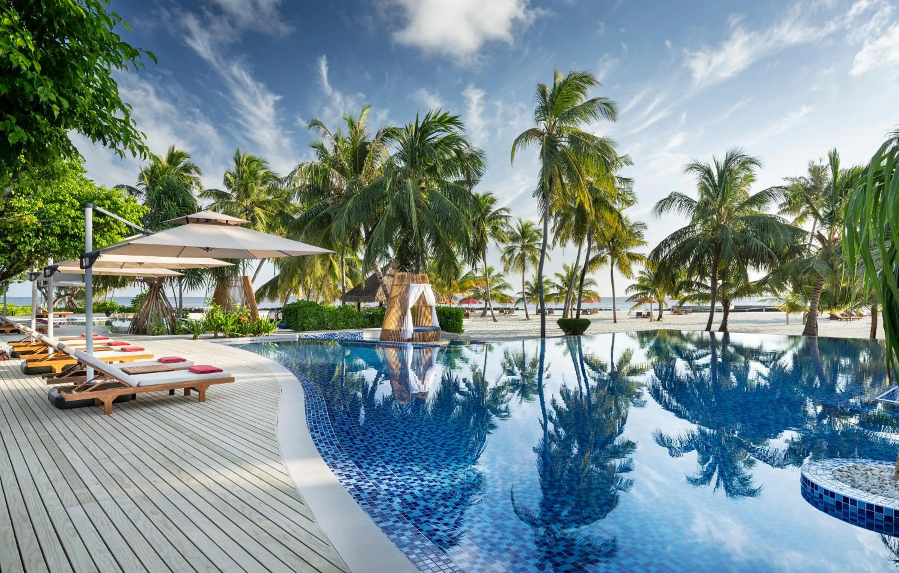 Swimming pool in Niva Dhigali Maldives - A Premium All-Inclusive Resort