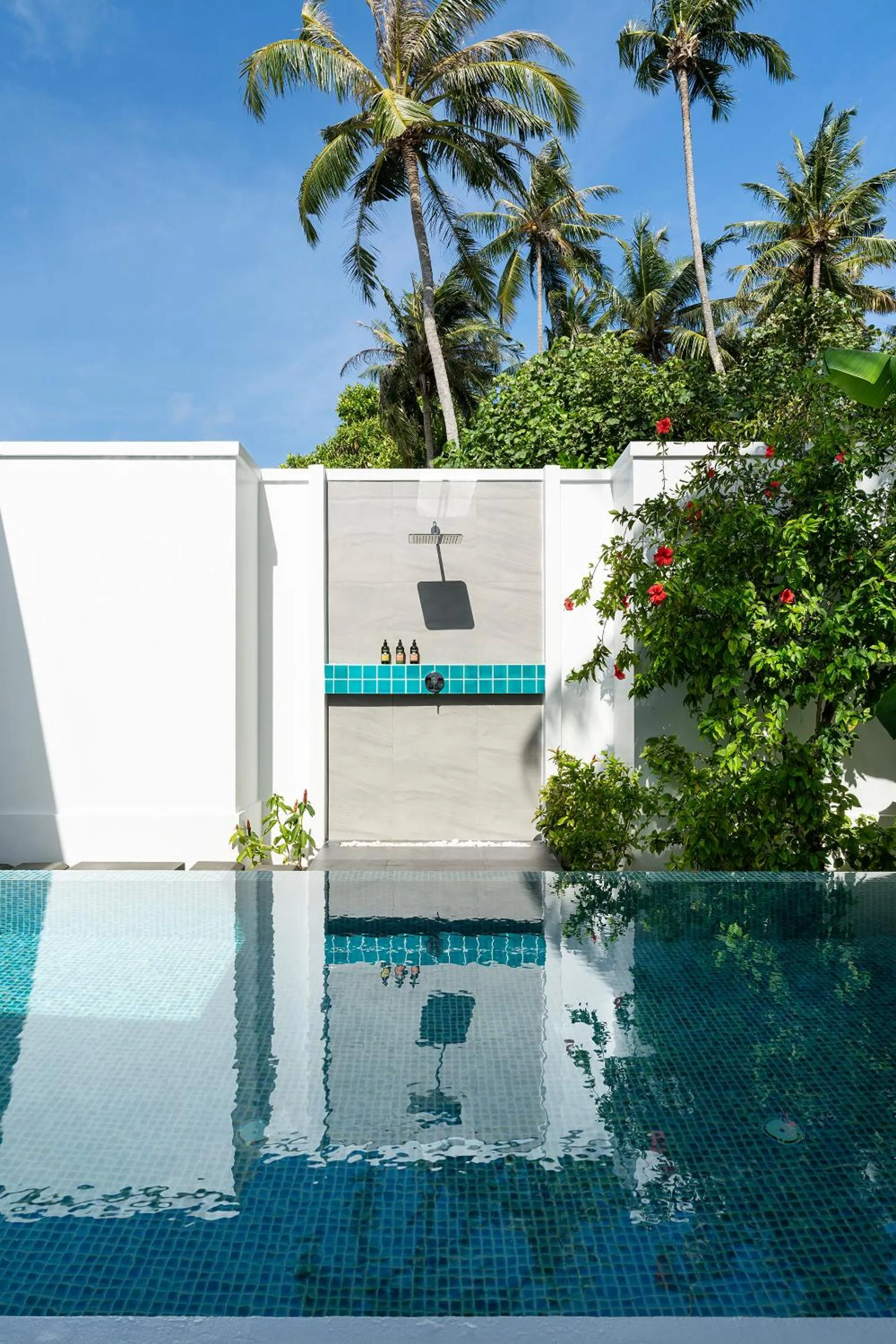 Swimming pool in Niva Dhigali Maldives - A Premium All-Inclusive Resort