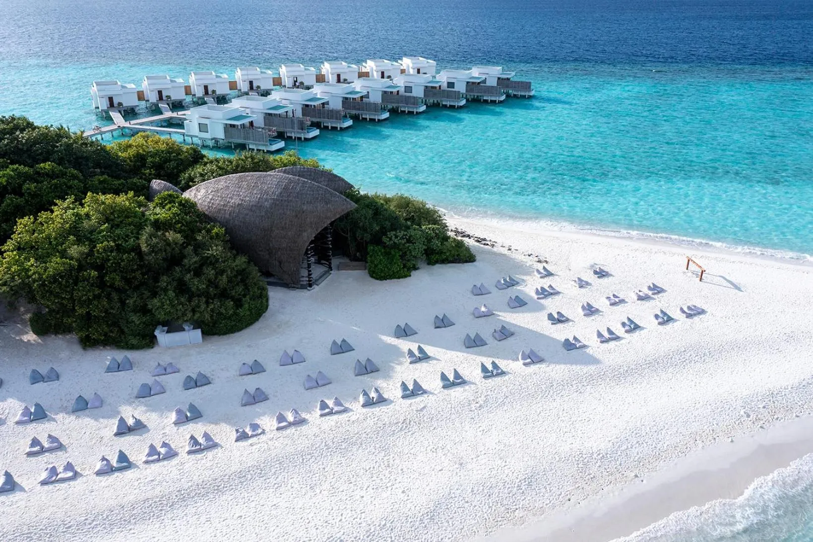 Day in Niva Dhigali Maldives - A Premium All-Inclusive Resort