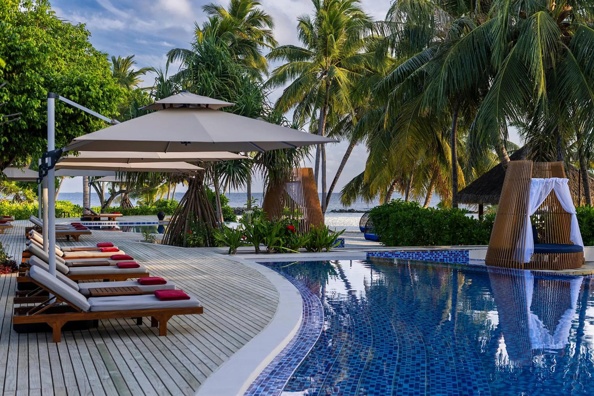 Swimming pool in Niva Dhigali Maldives - A Premium All-Inclusive Resort