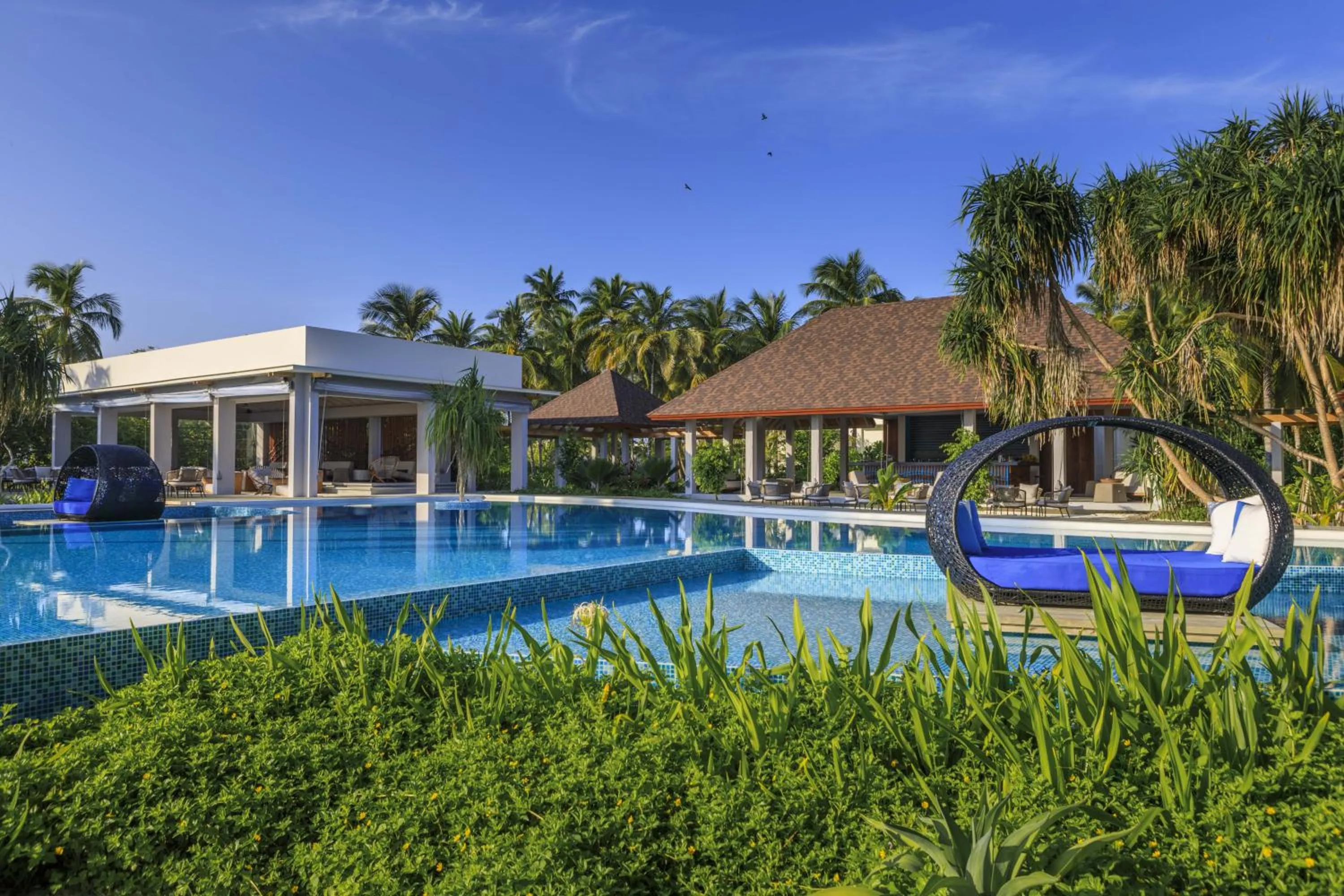 Swimming pool in Niva Dhigali Maldives - A Premium All-Inclusive Resort