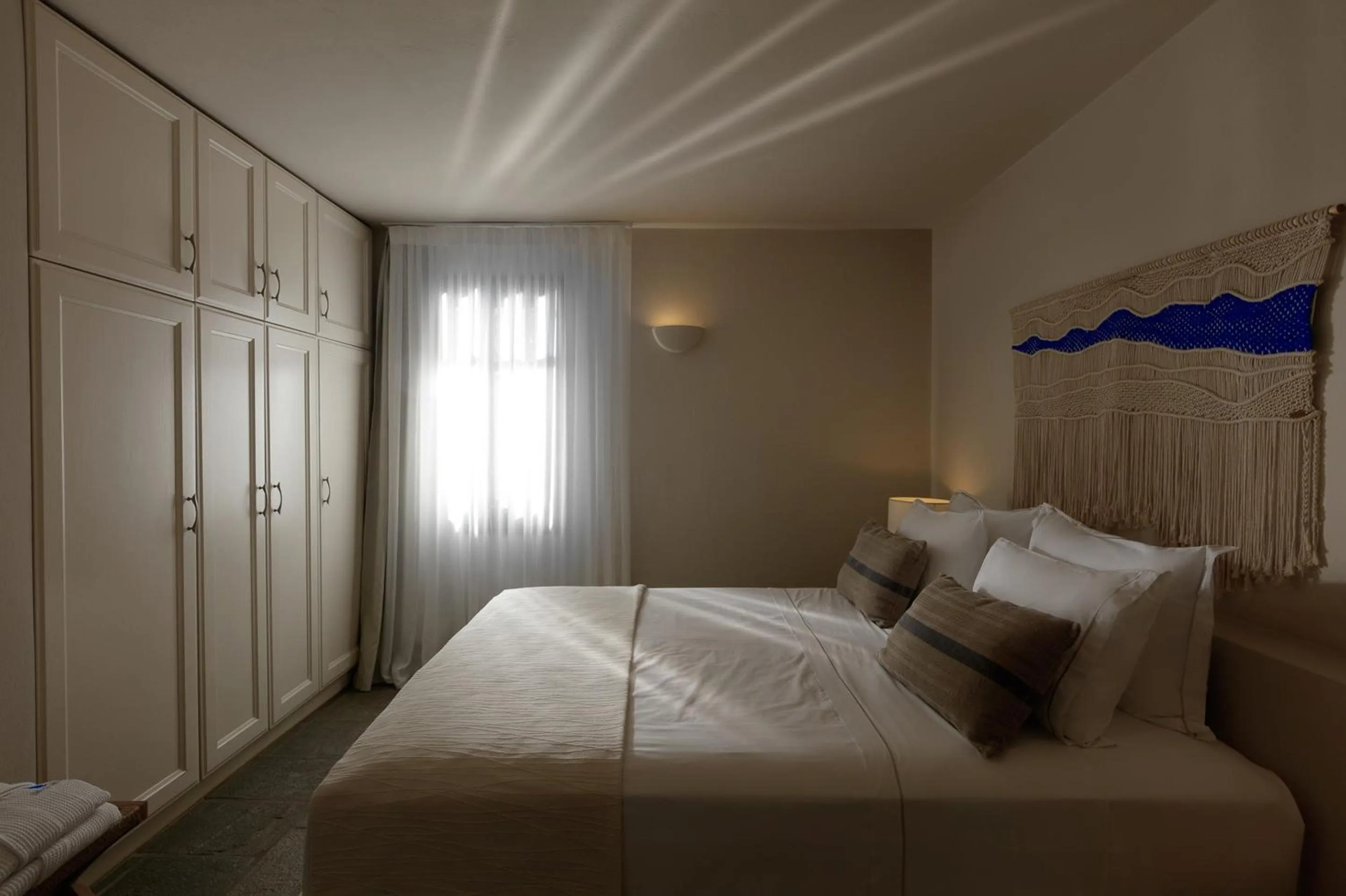 Bed in Sifnos House - Rooms and SPA