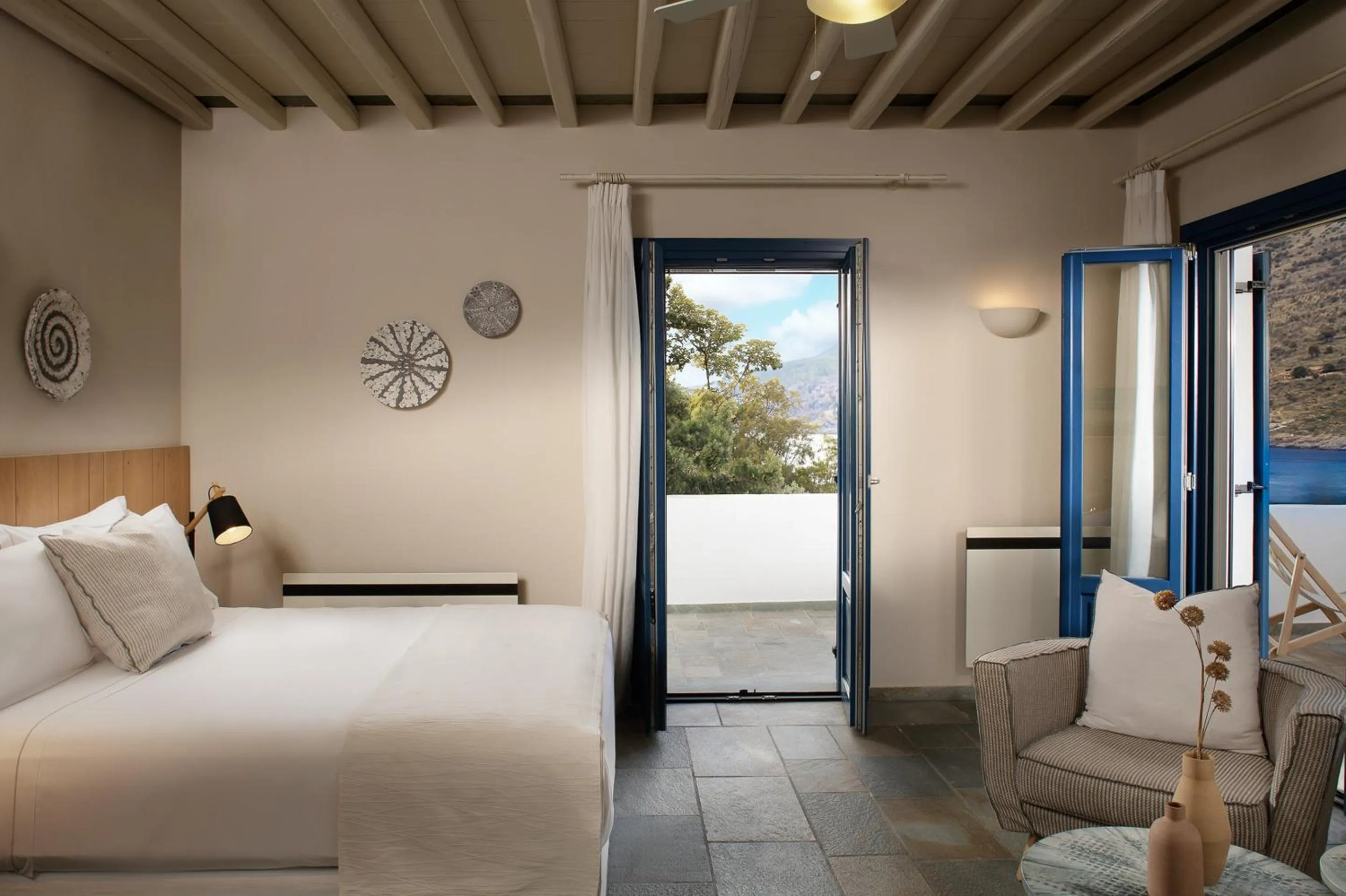 Bed in Sifnos House - Rooms and SPA