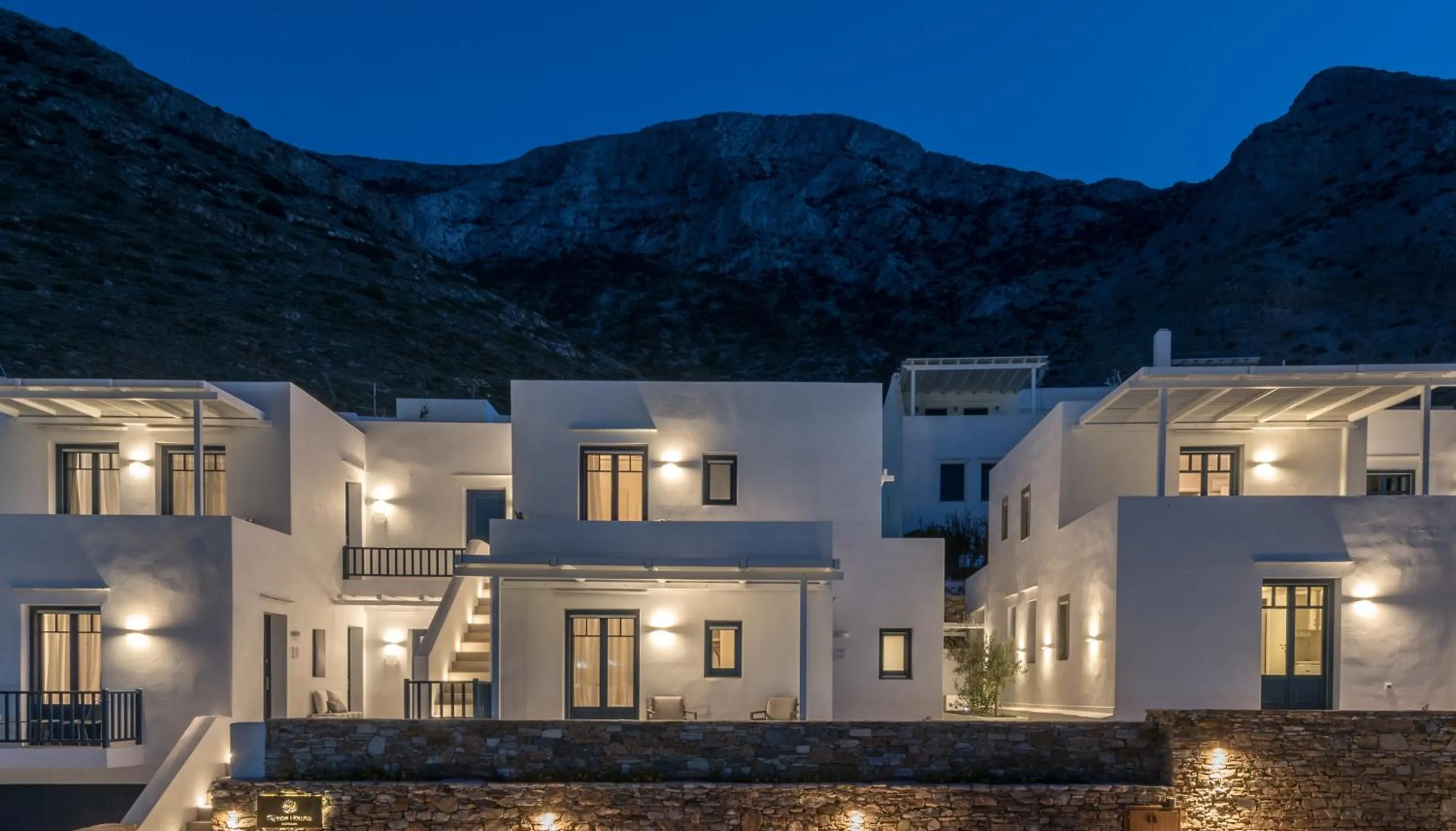 Property building in Sifnos House - Rooms and SPA
