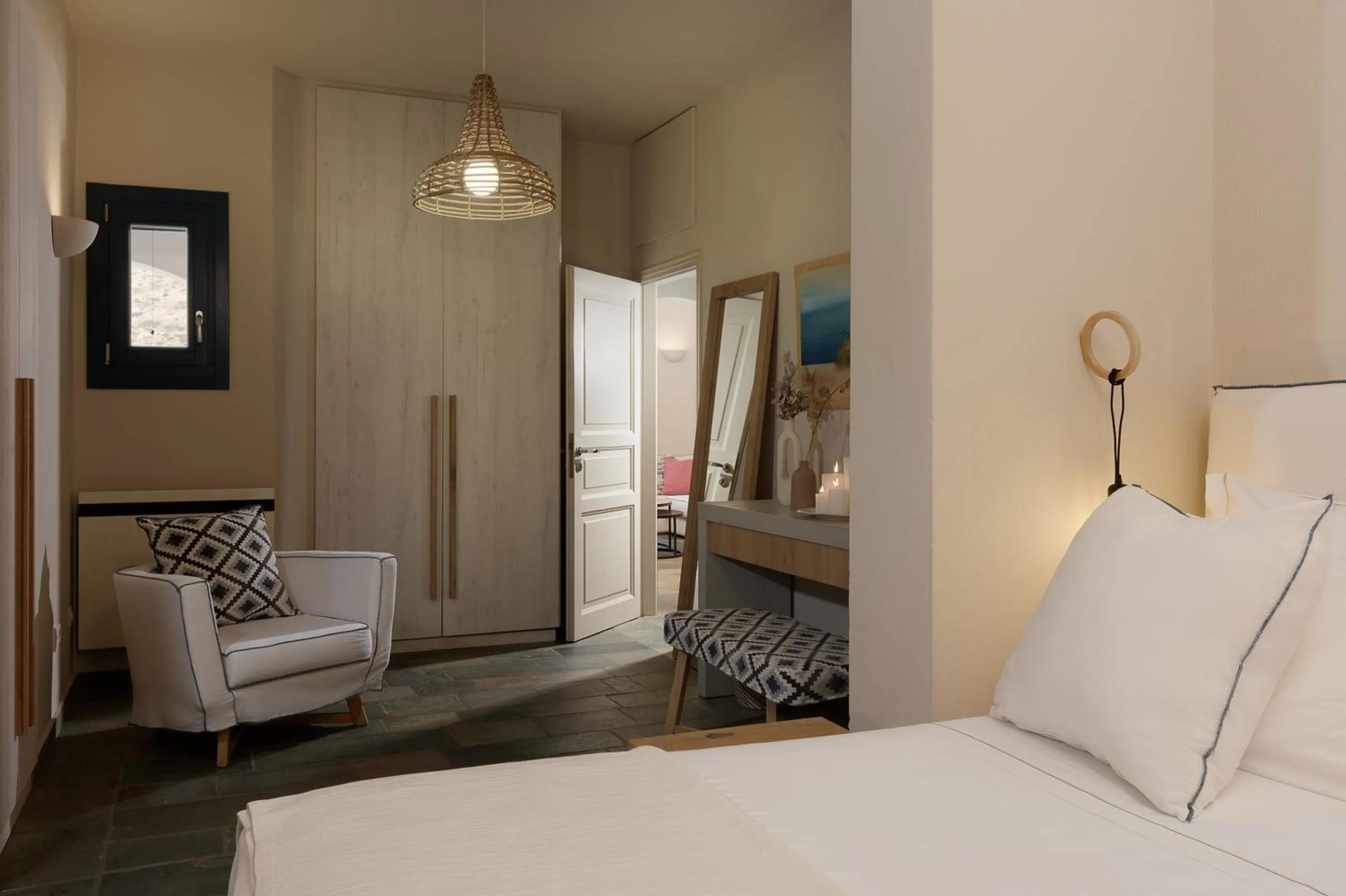 Bed in Sifnos House - Rooms and SPA