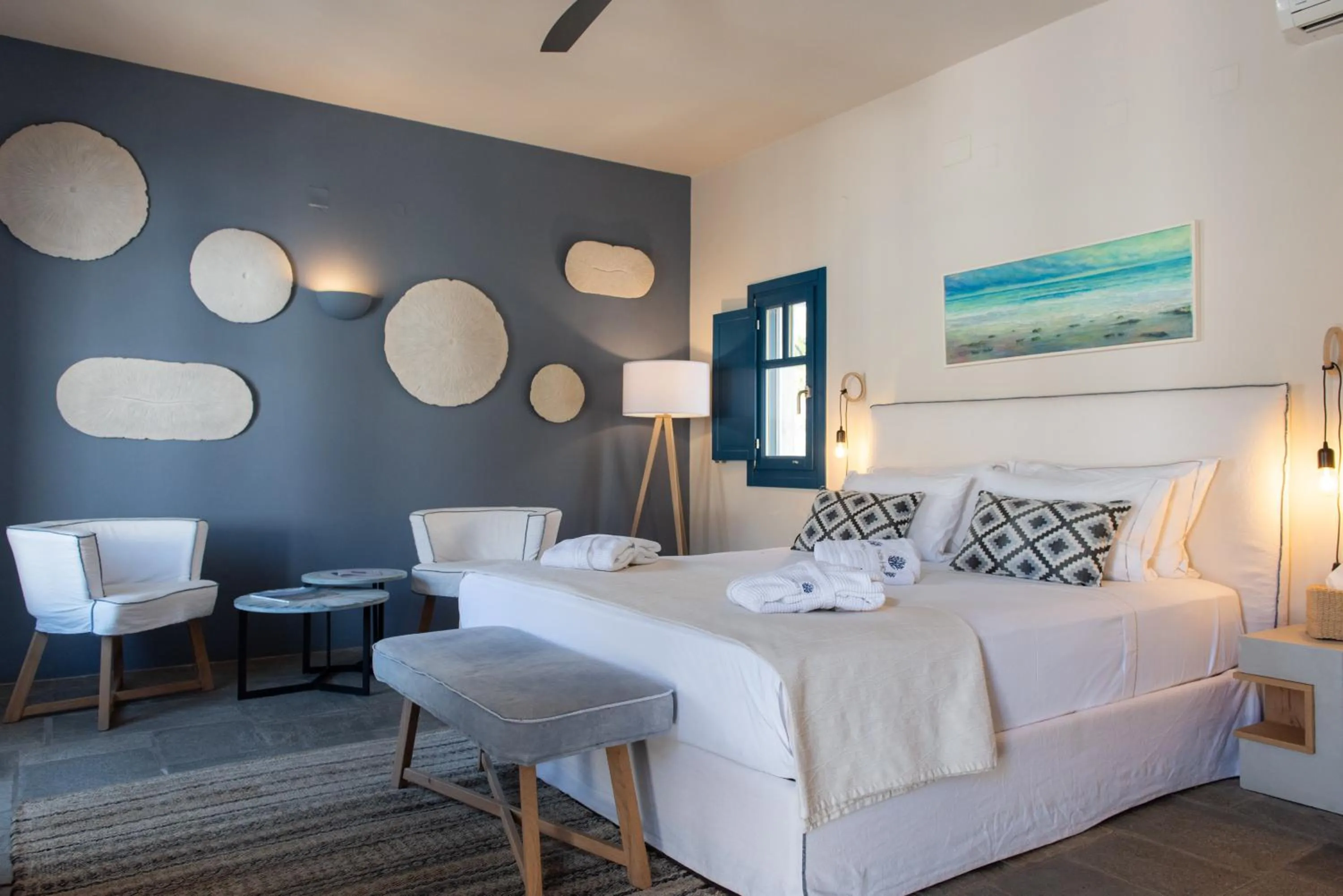 Bed in Sifnos House - Rooms and SPA