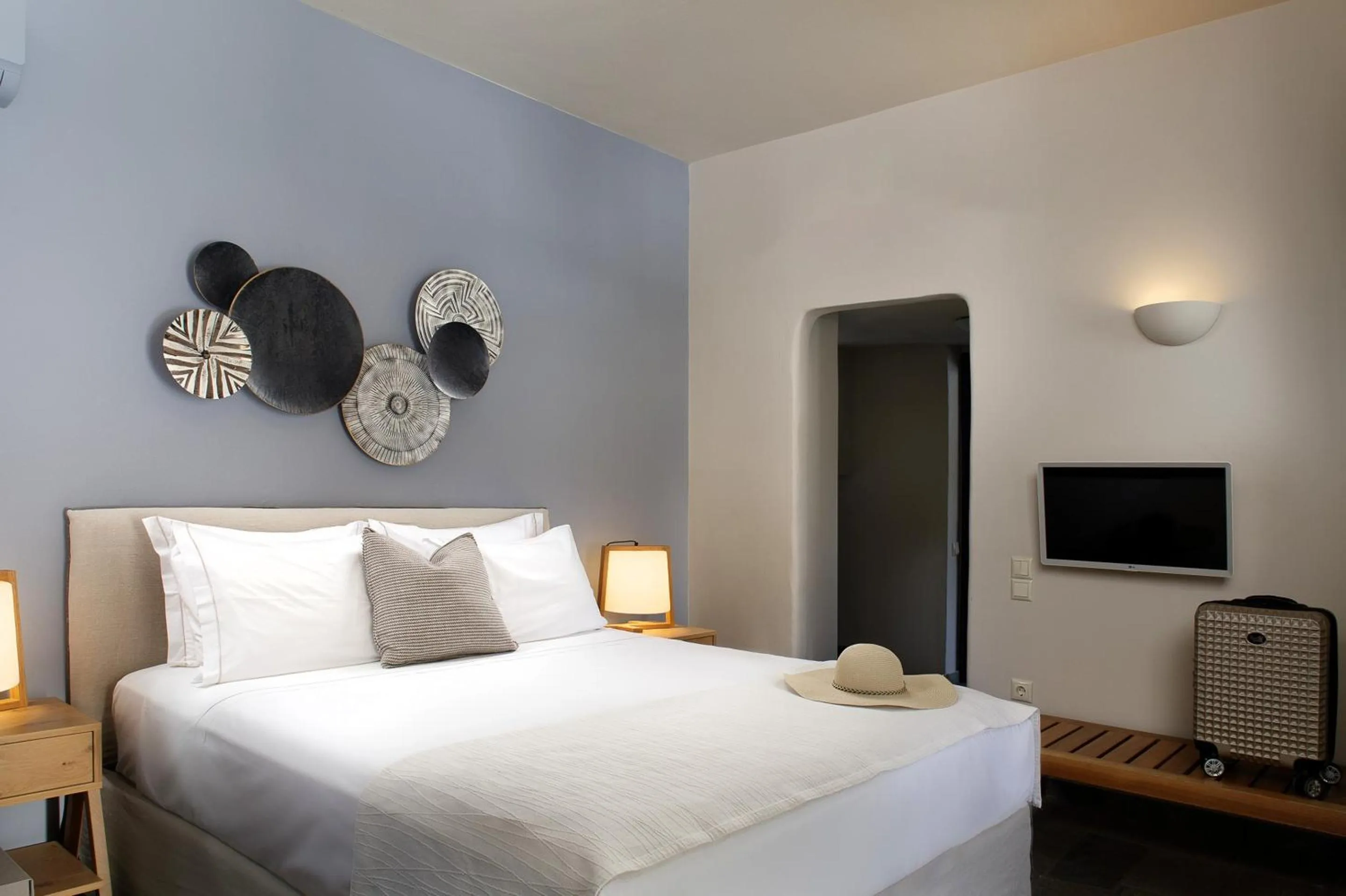 Bed in Sifnos House - Rooms and SPA