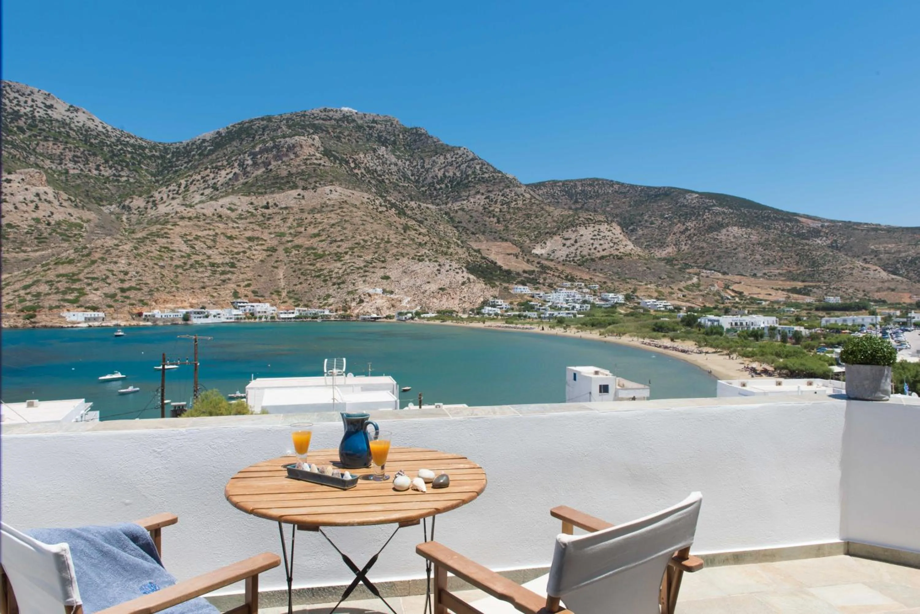 Balcony/Terrace in Sifnos House - Rooms and SPA