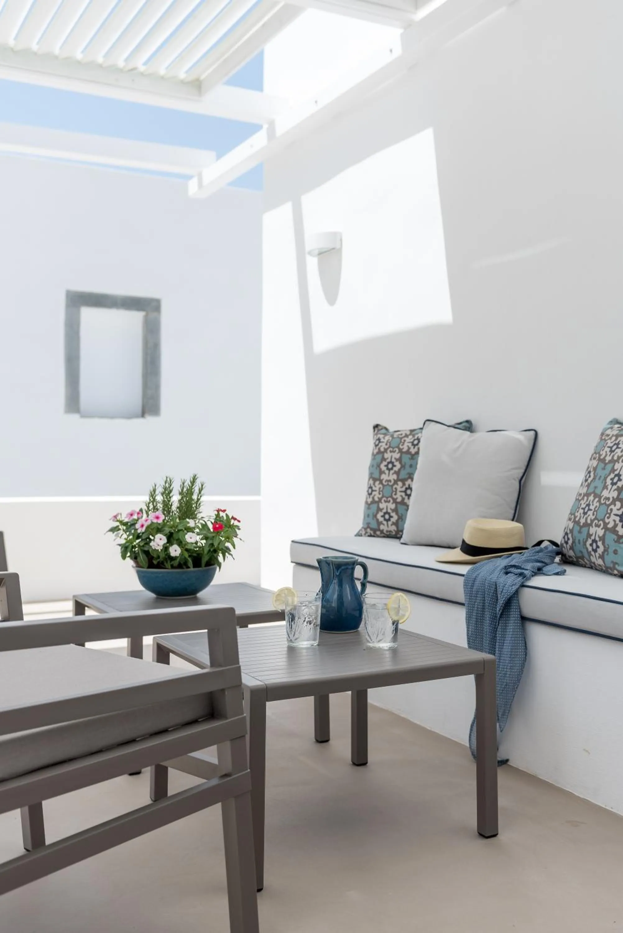 Balcony/Terrace in Sifnos House - Rooms and SPA