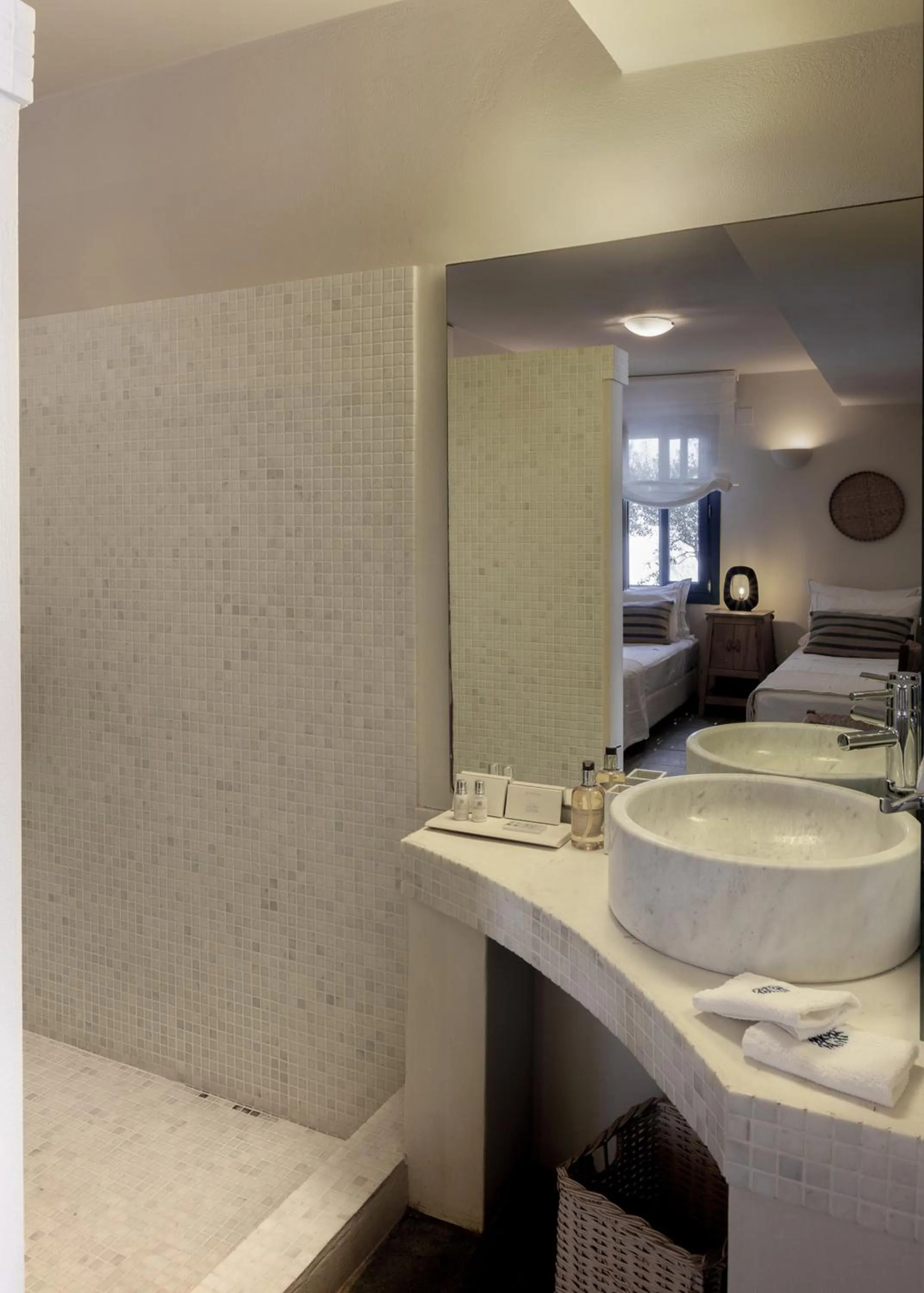 Shower in Sifnos House - Rooms and SPA