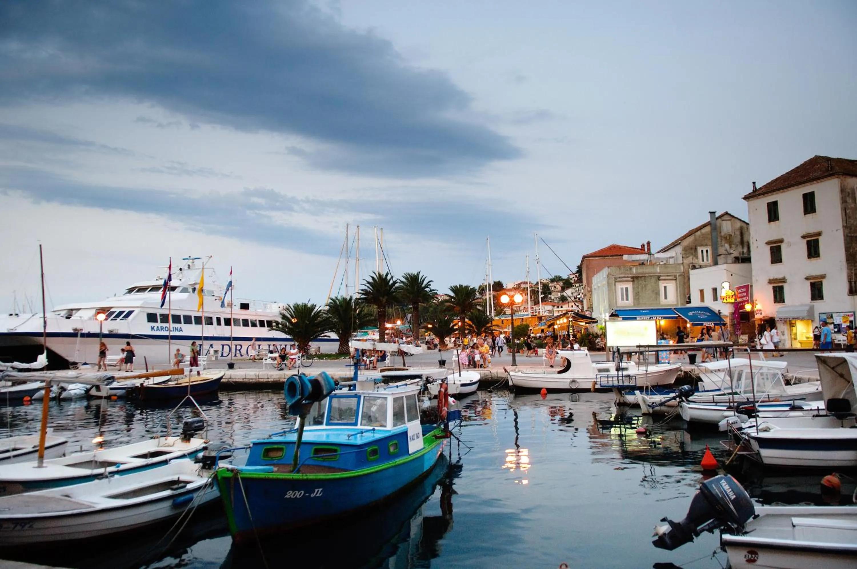 Restaurant/places to eat in Fontana Resort