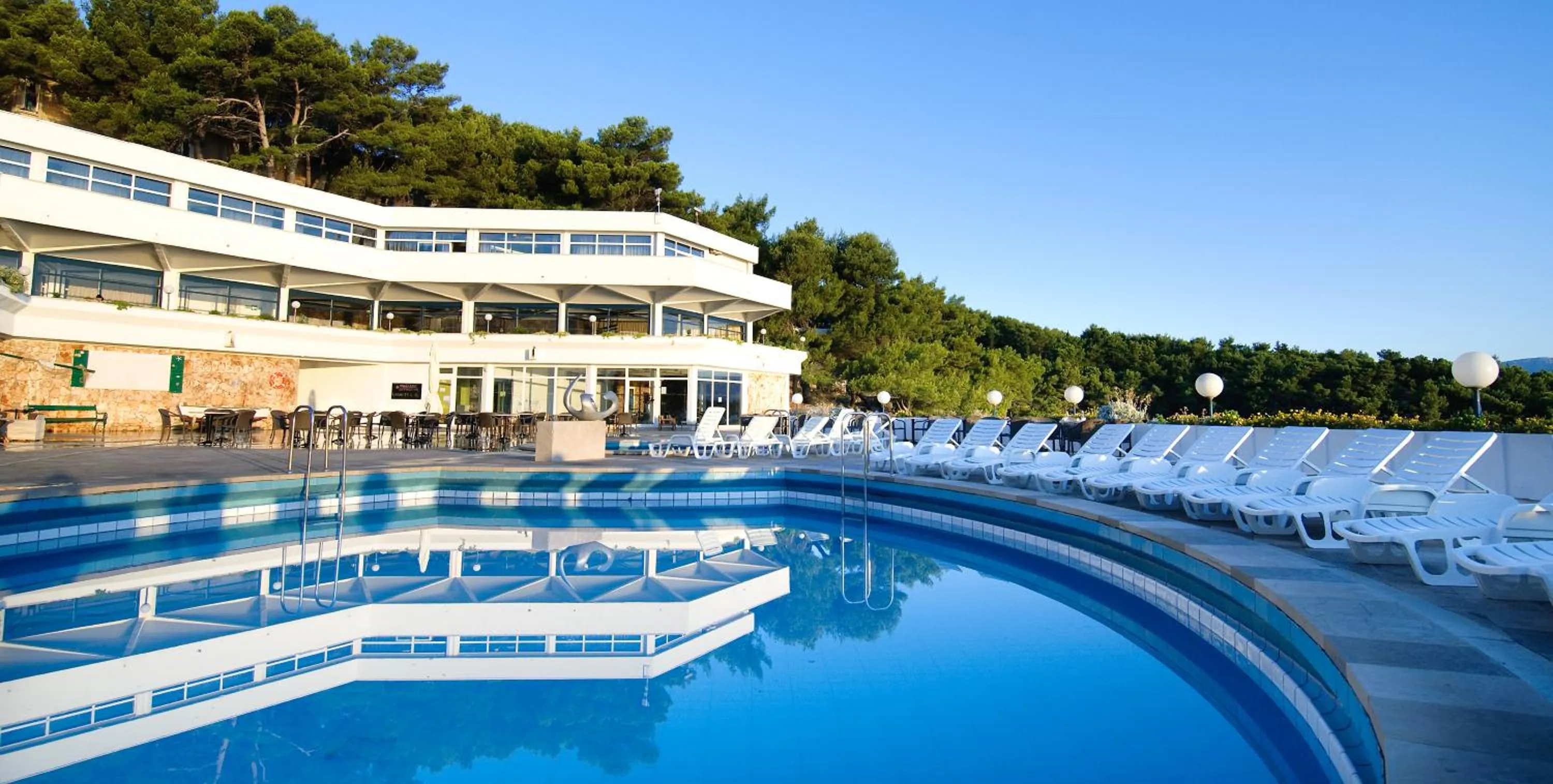 Day in Fontana Resort