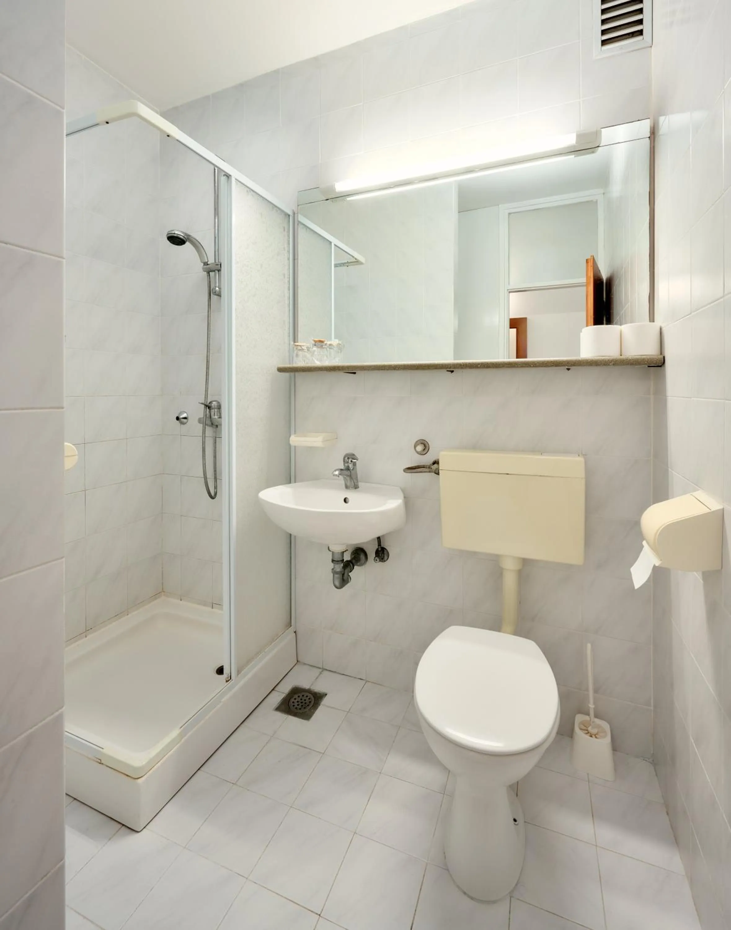 Shower in Fontana Resort