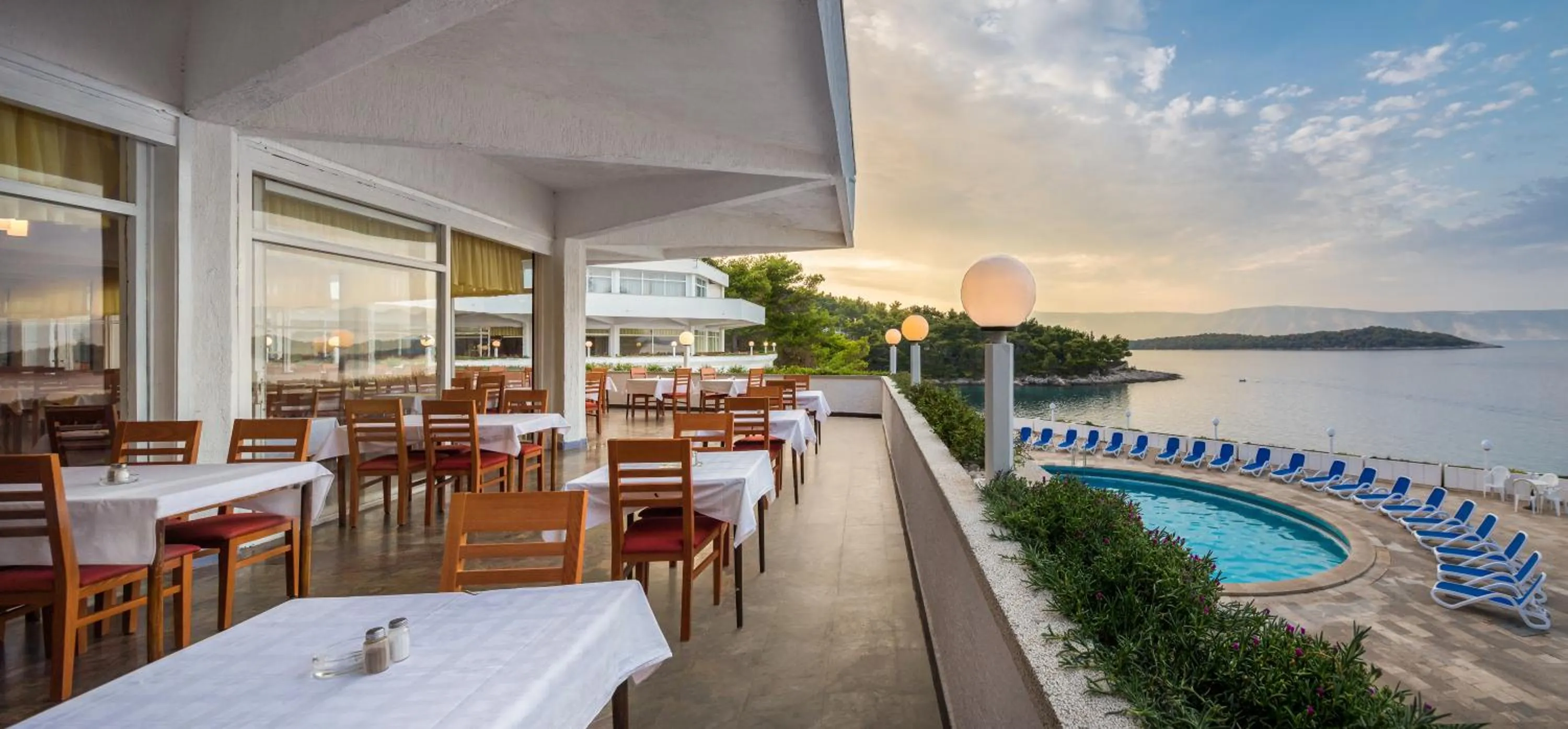 Restaurant/places to eat in Fontana Resort