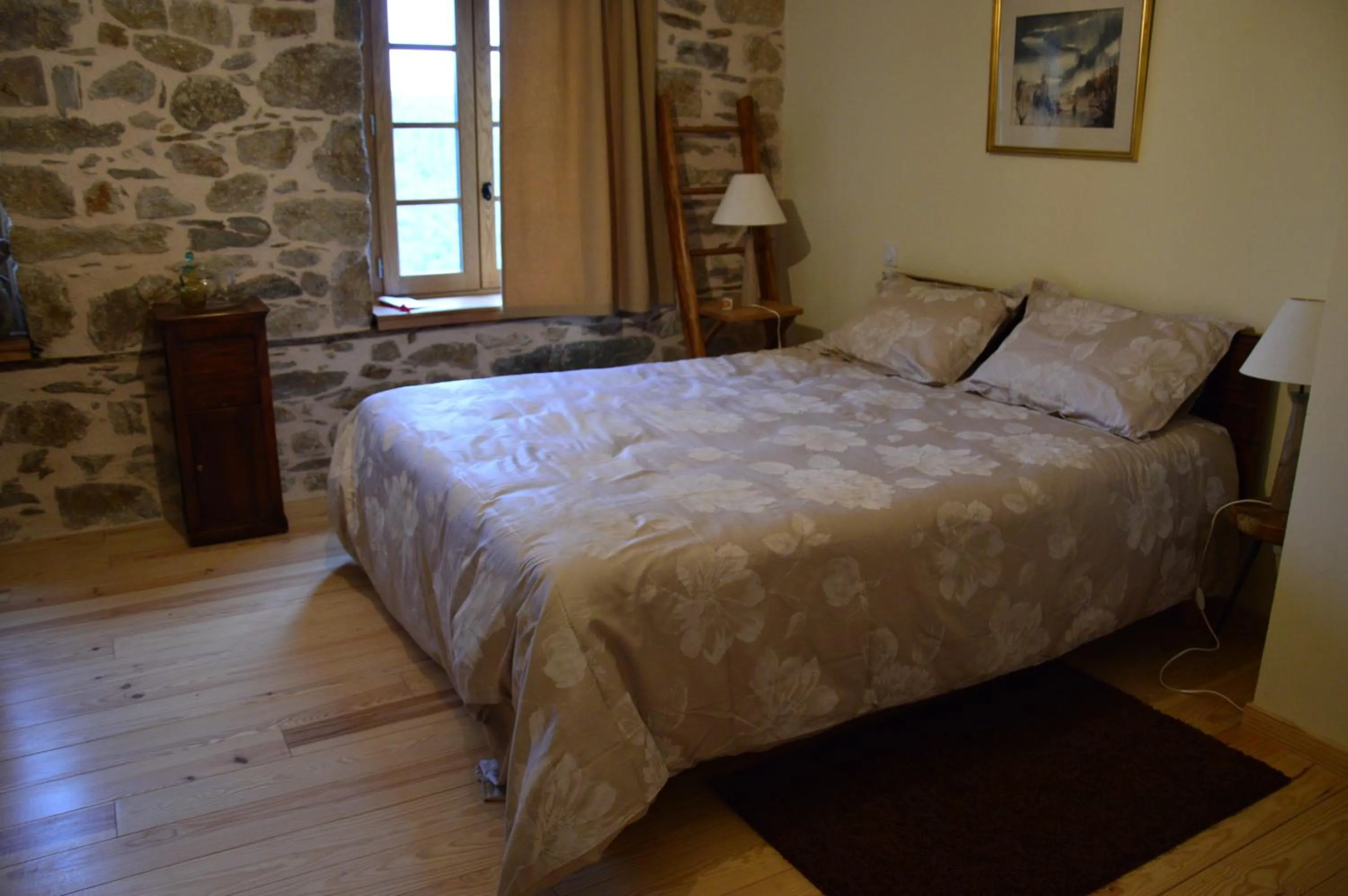 Photo of the whole room, Bed in chambres et table d'hôtes du Péré