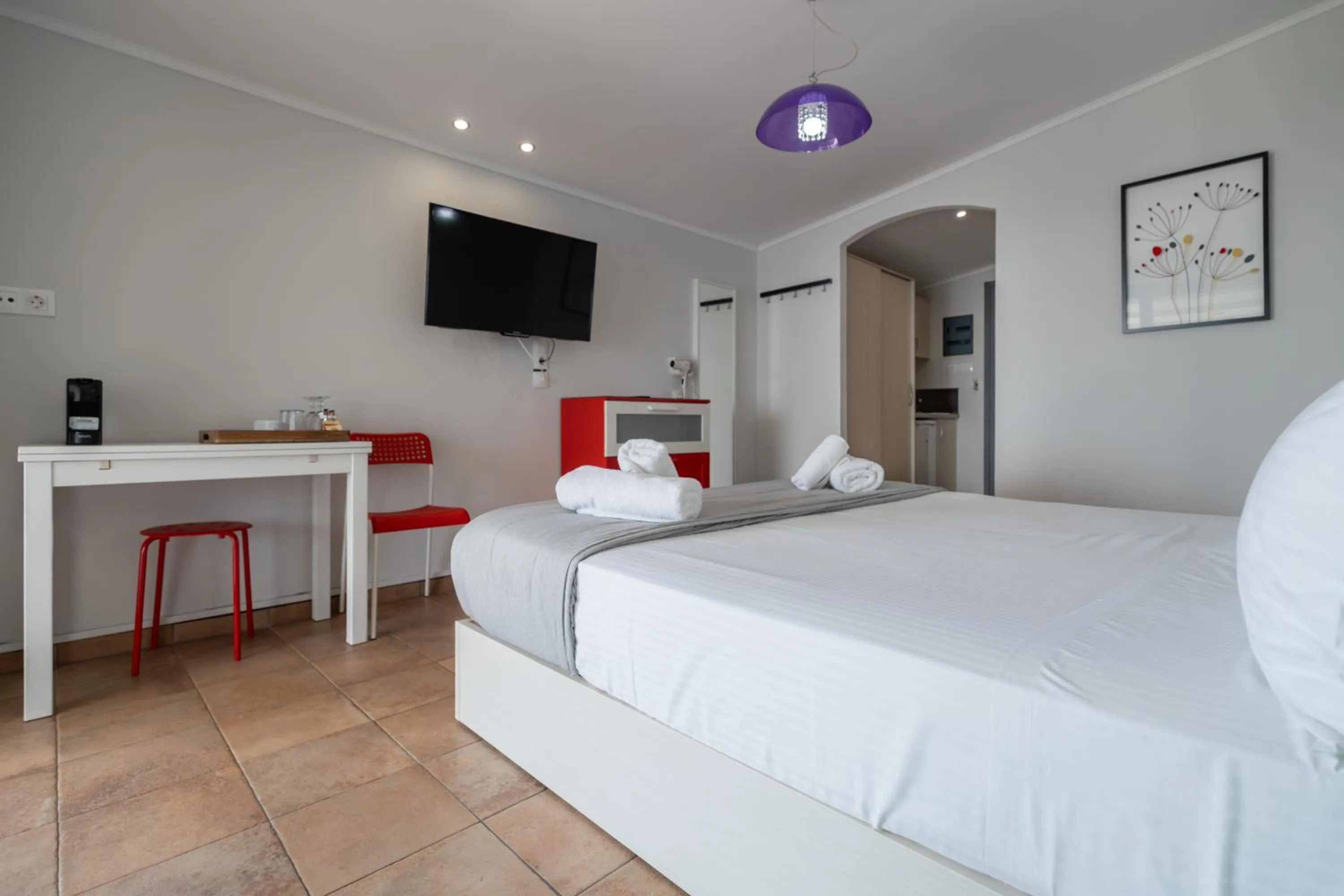 Photo of the whole room, Bed in La Luna Hotel