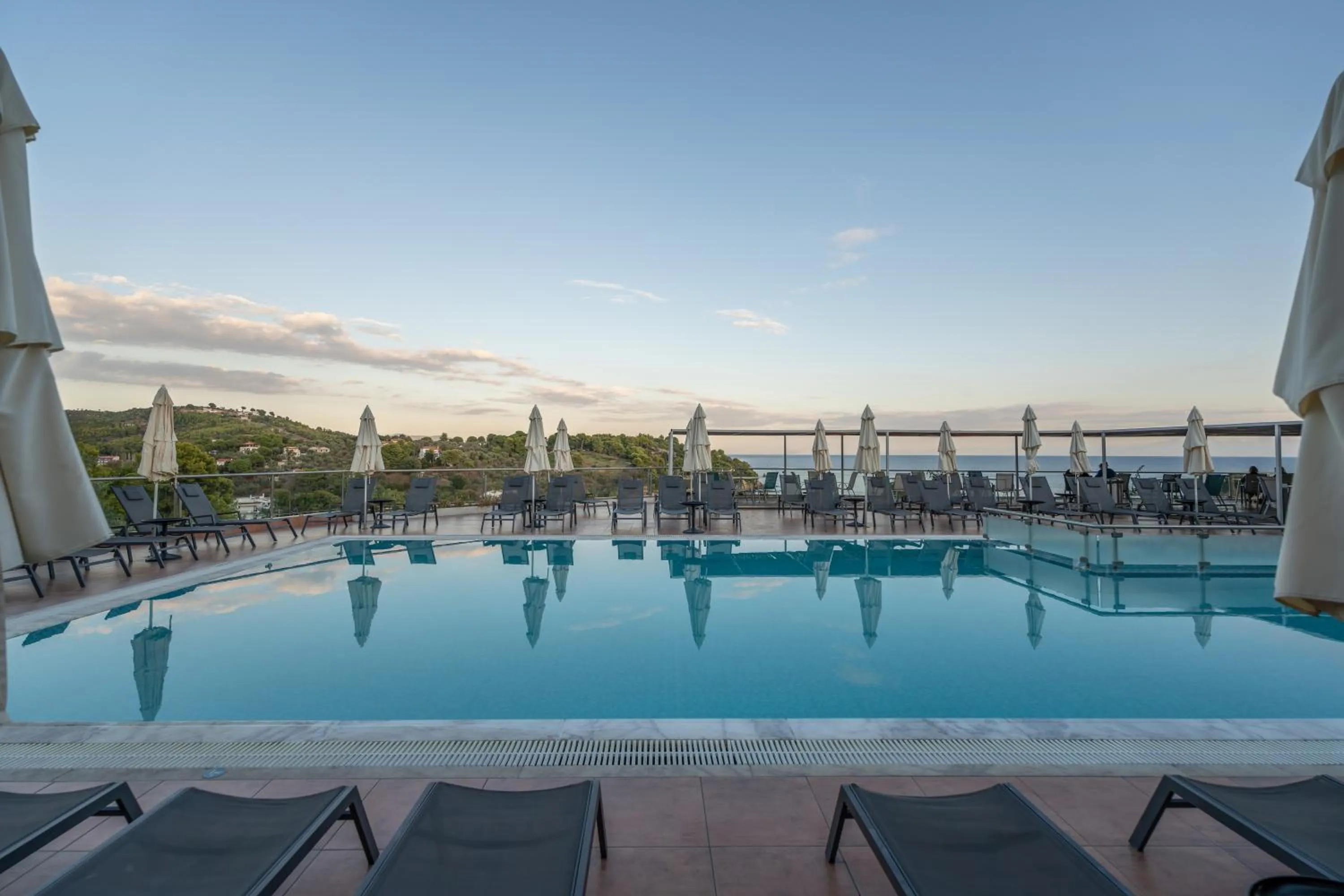 Swimming pool in La Luna Hotel