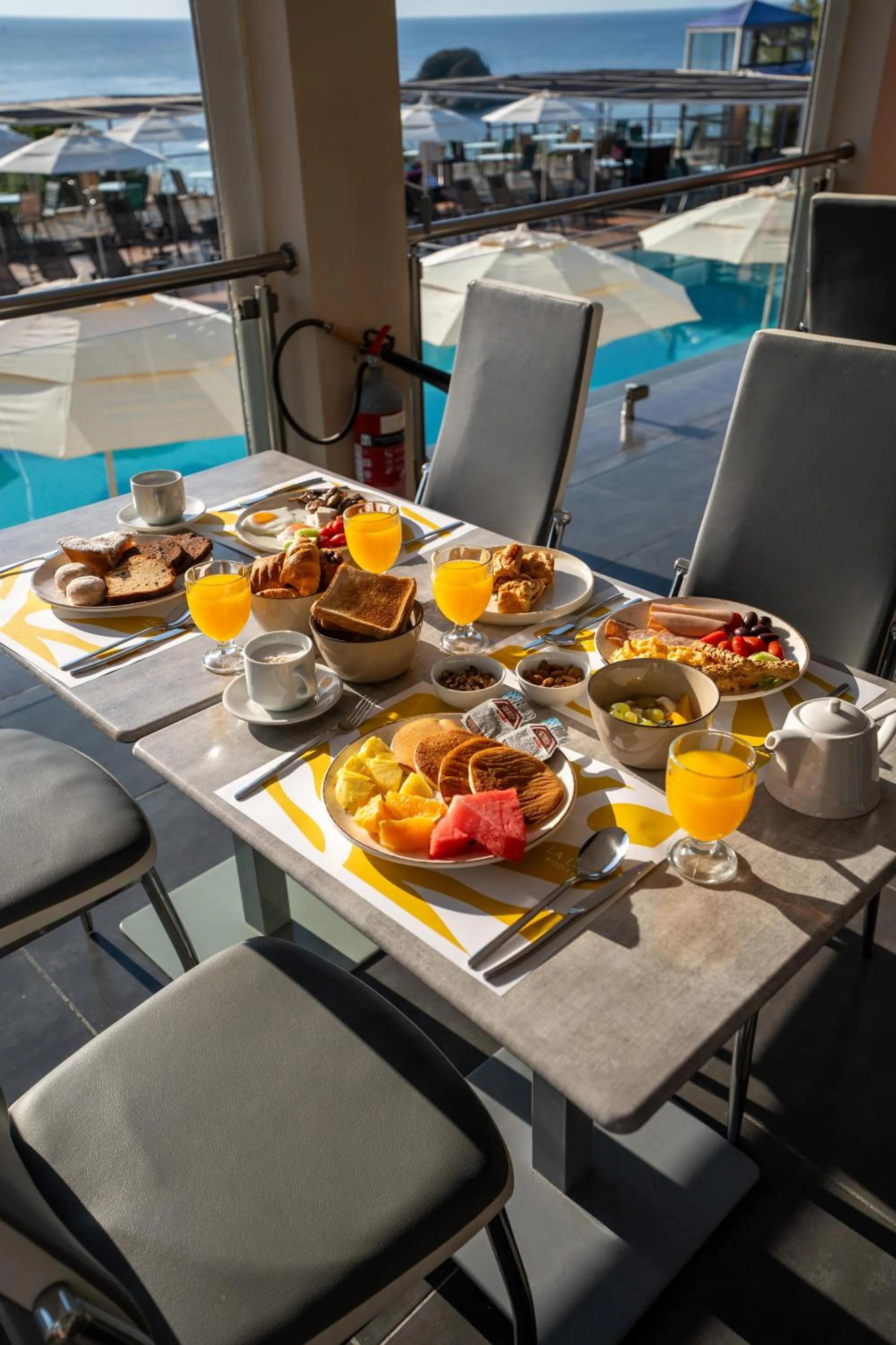 Food in La Luna Hotel