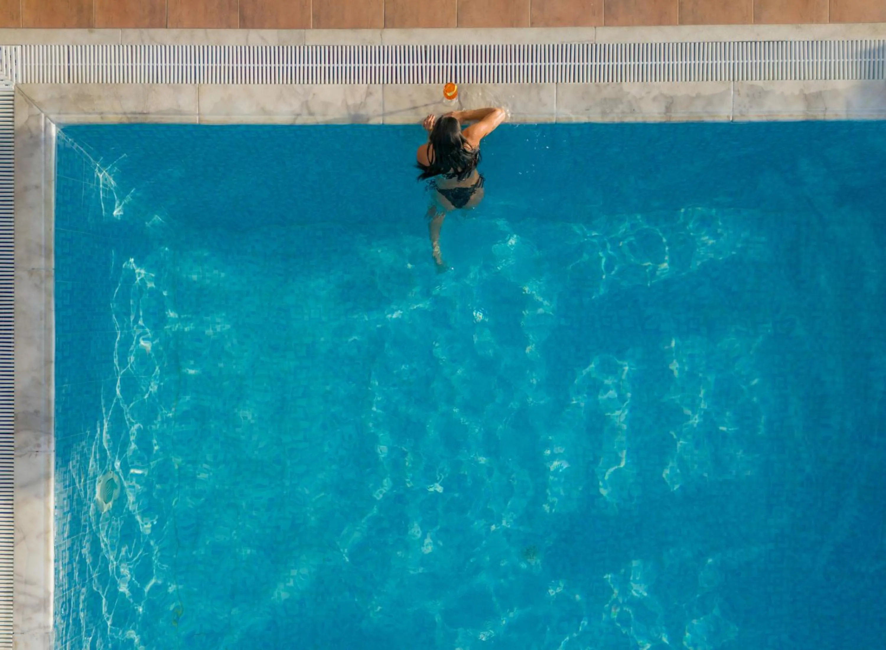 Swimming pool in La Luna Hotel