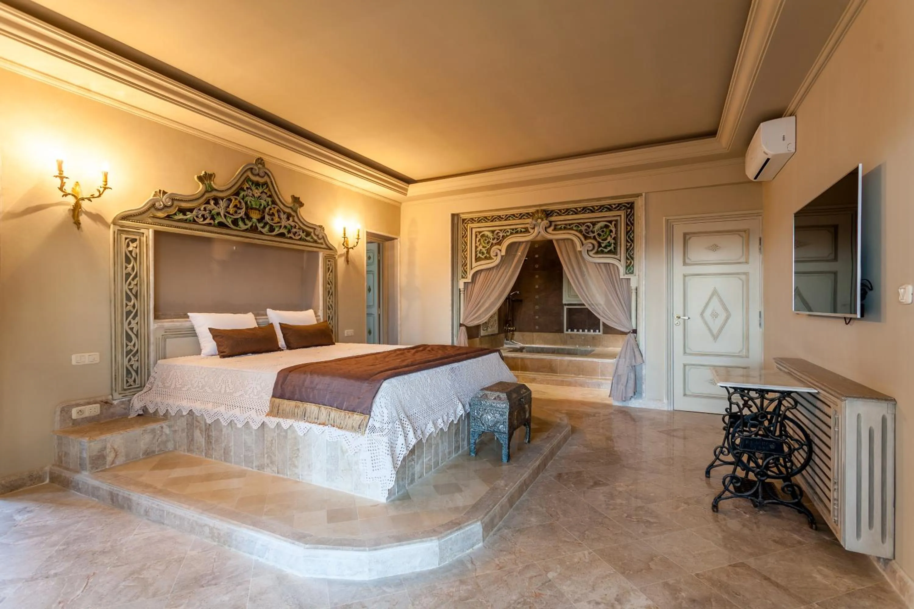 Bedroom, Bed in Maison d'Hôtes Dar Ennassim