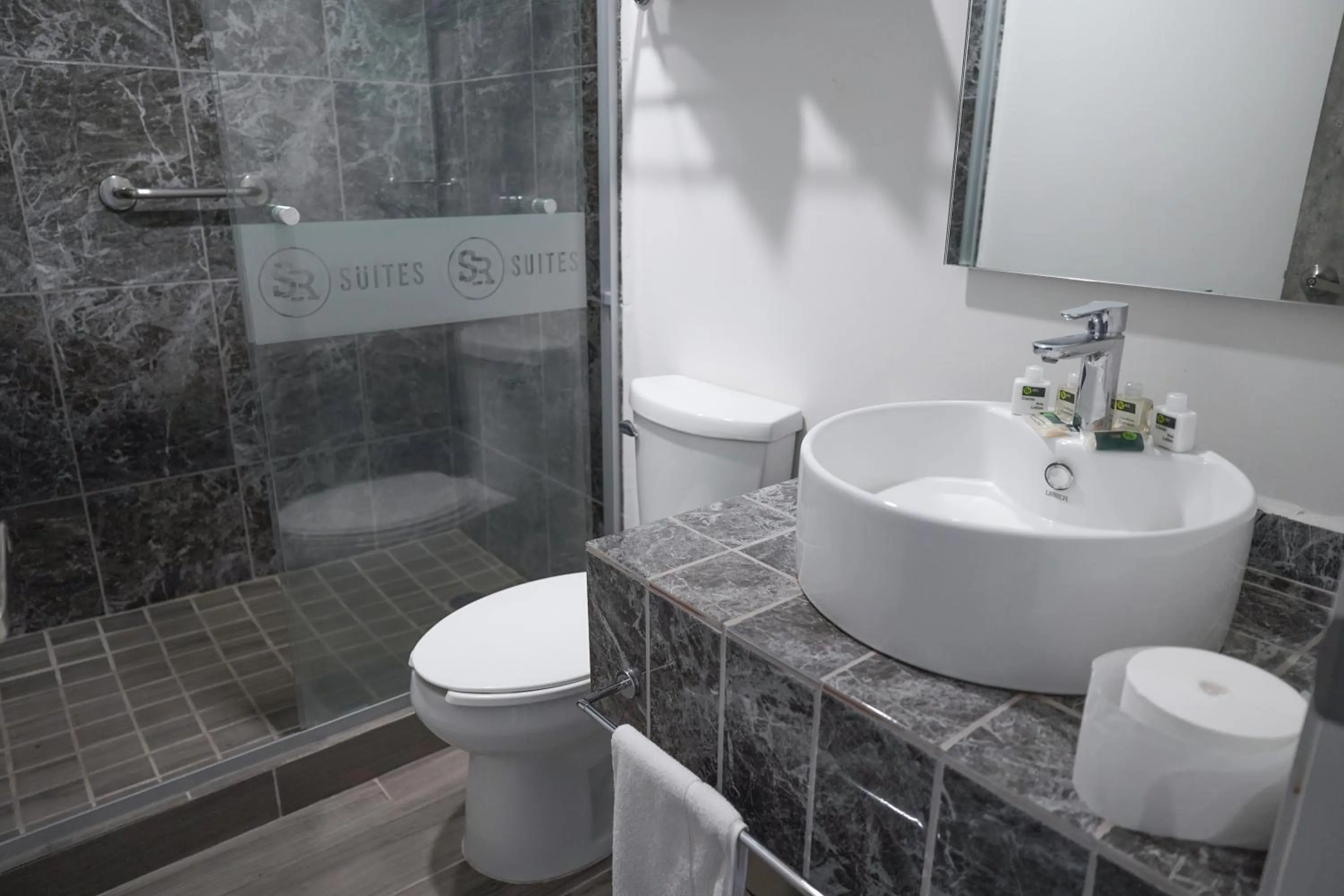 Bathroom in SR Hotel