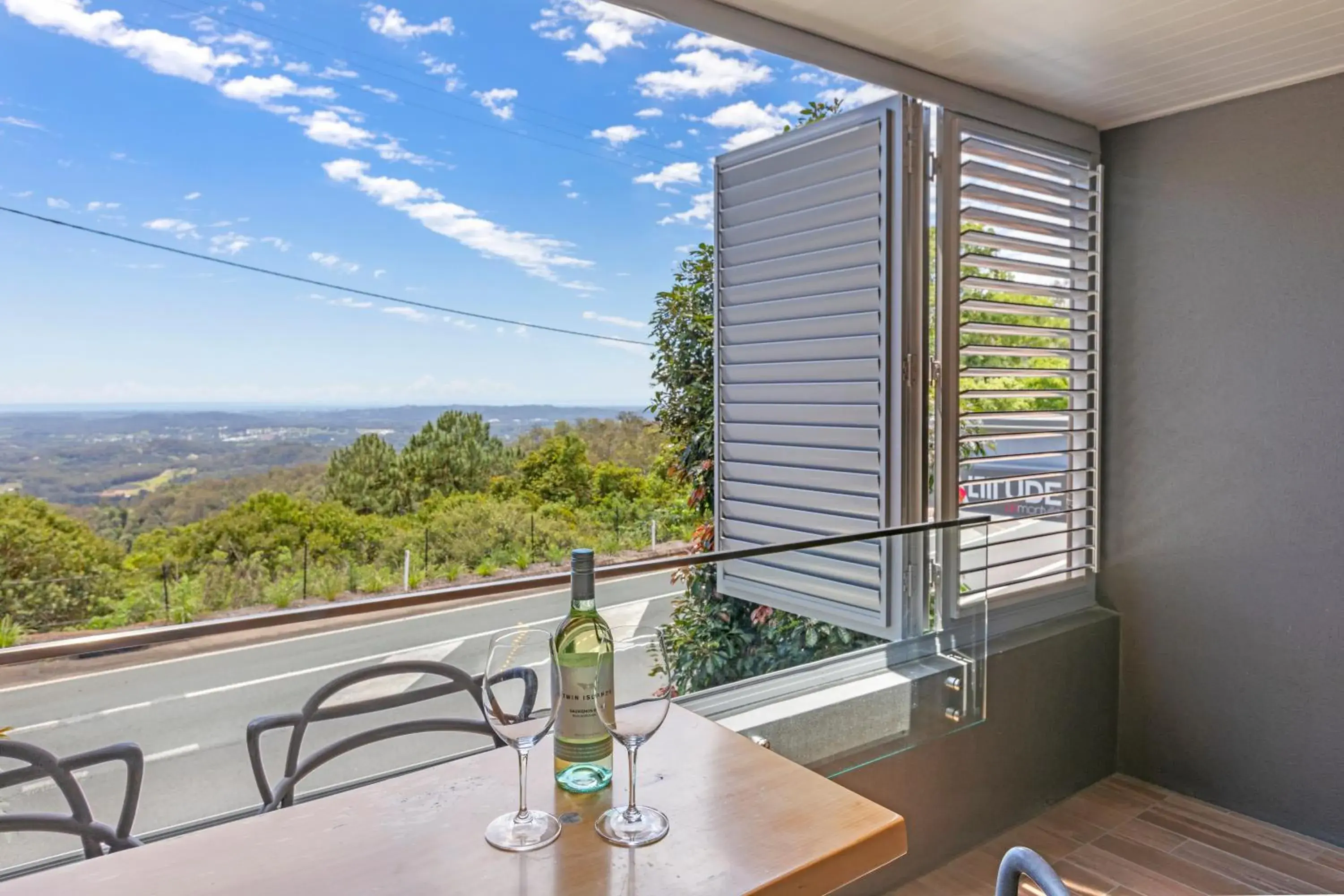 2 Bedroom Apartment Ocean Views in Altitude On Montville 2 Bedroom Apartment Ocean Views in Altitude On Montville