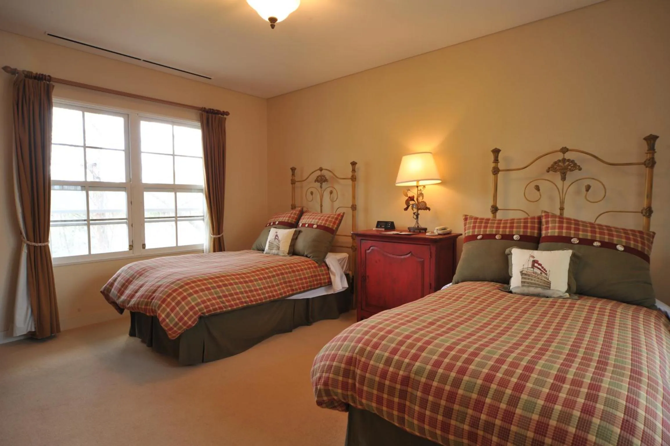 Bed in Forest Hills Garden