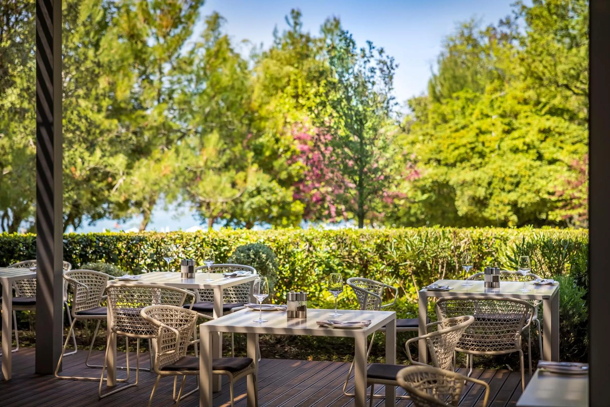 Restaurant/places to eat in Eden Hotel by Maistra Collection