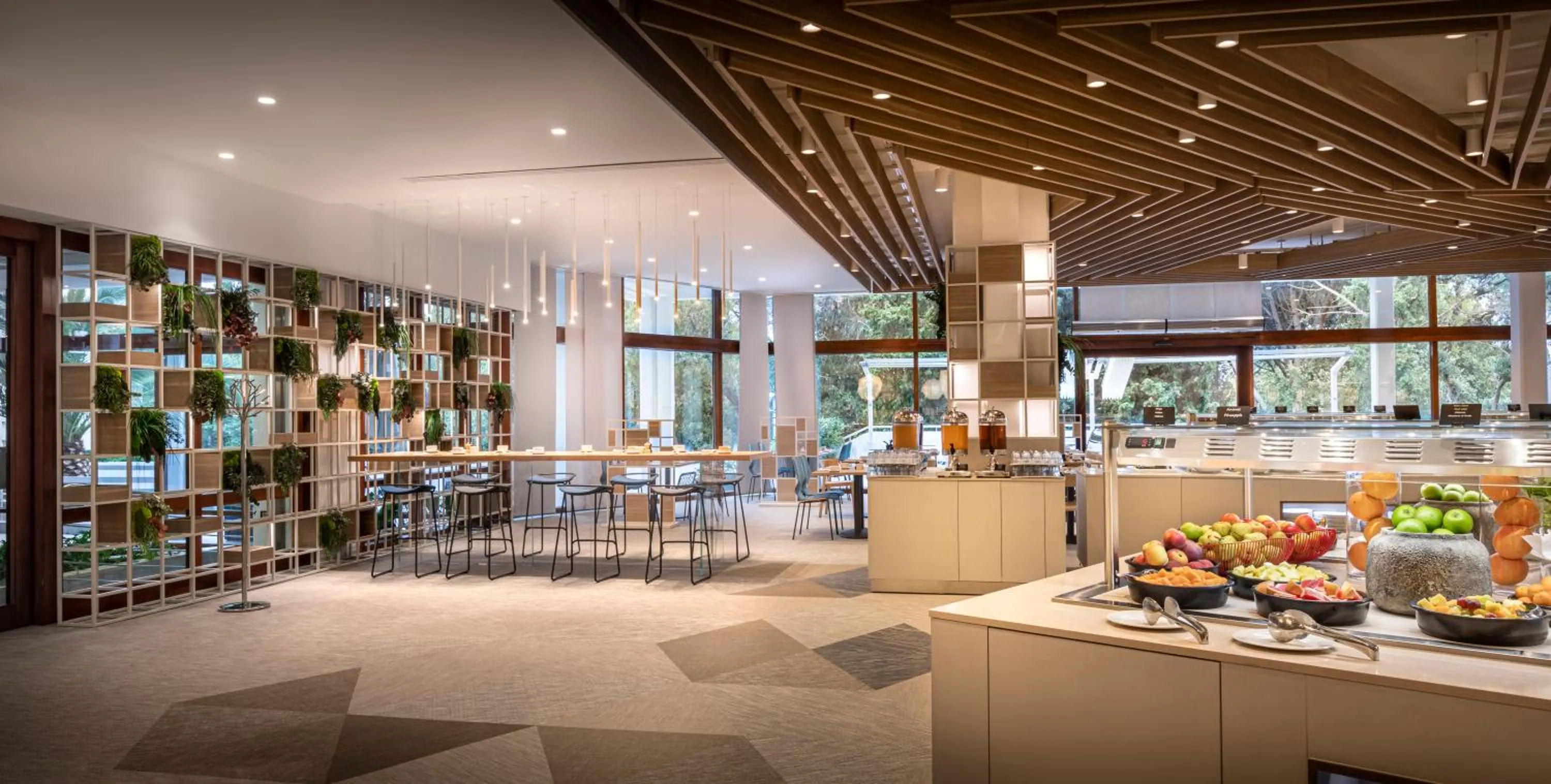 Restaurant/places to eat in Eden Hotel by Maistra Collection