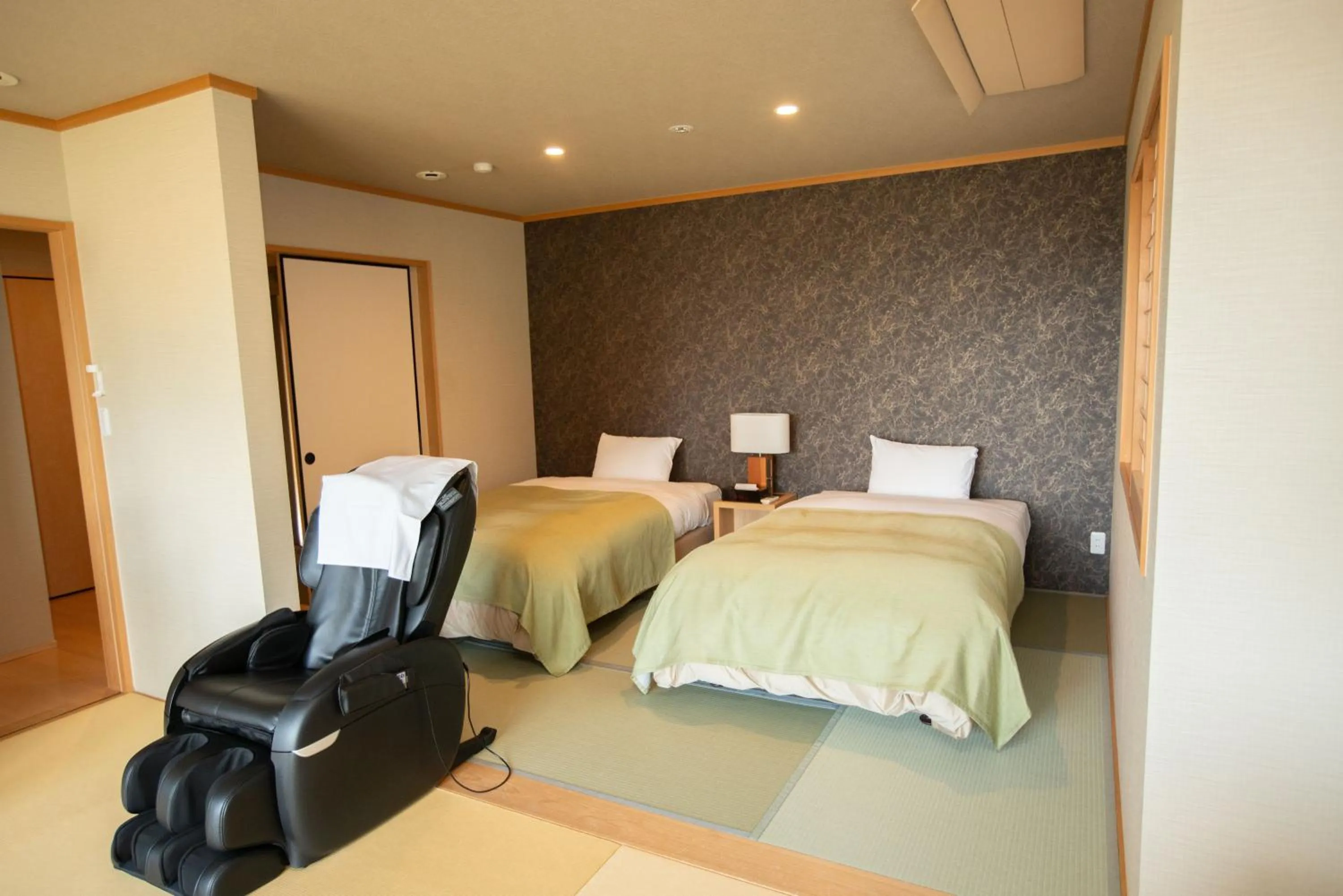 Bedroom, Bed in Nagisatei Taroan