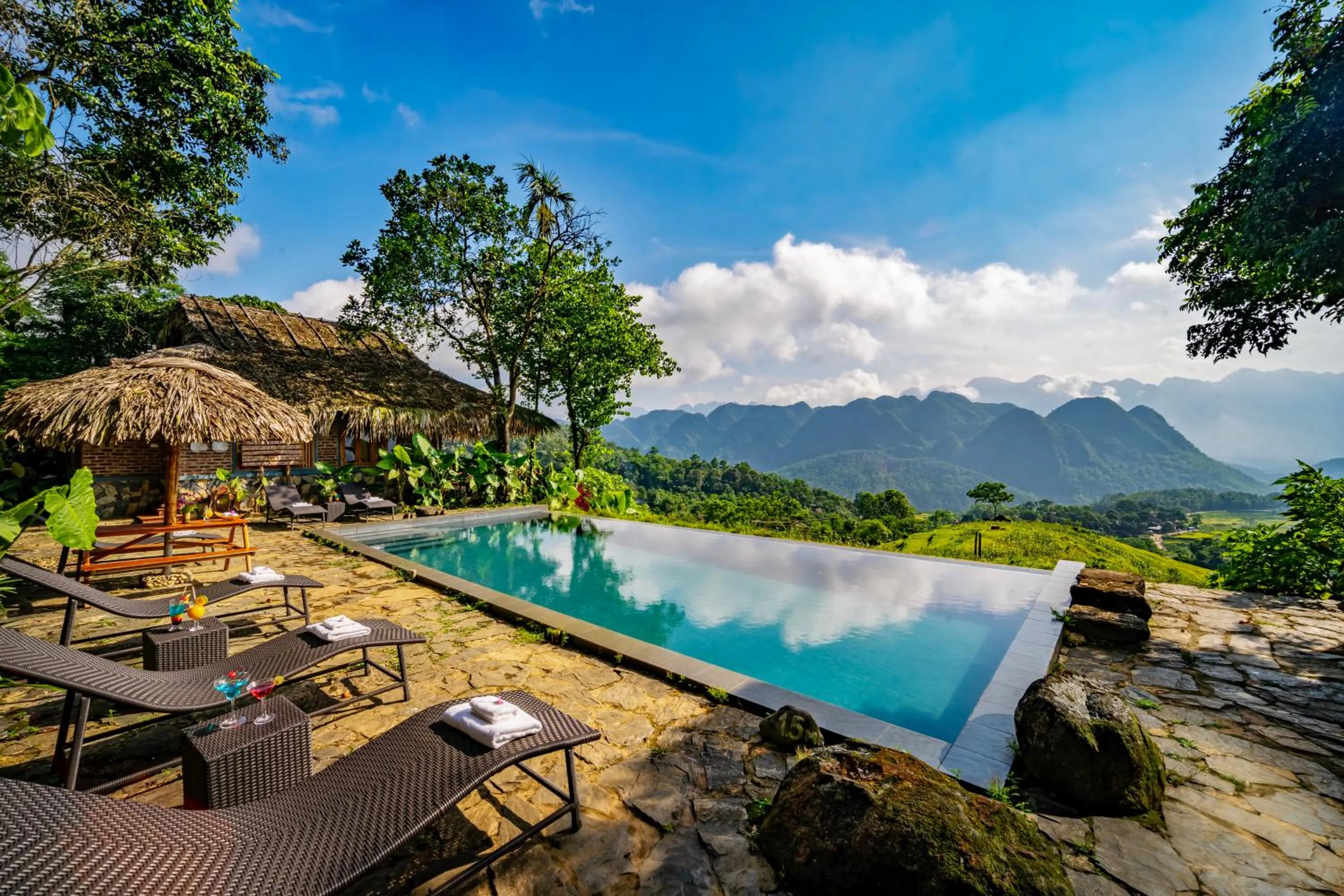 Swimming pool in Puluong Retreat