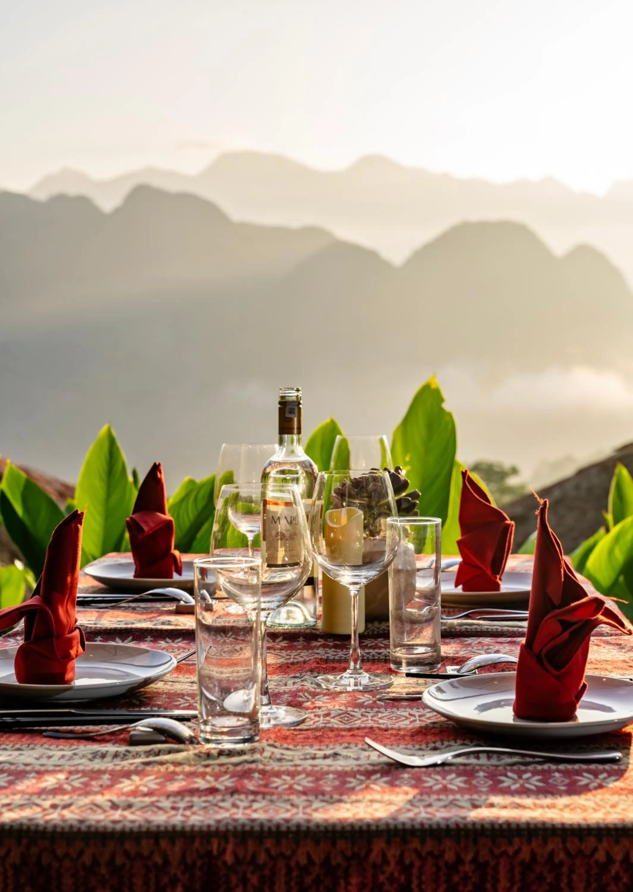 Restaurant/places to eat in Puluong Retreat