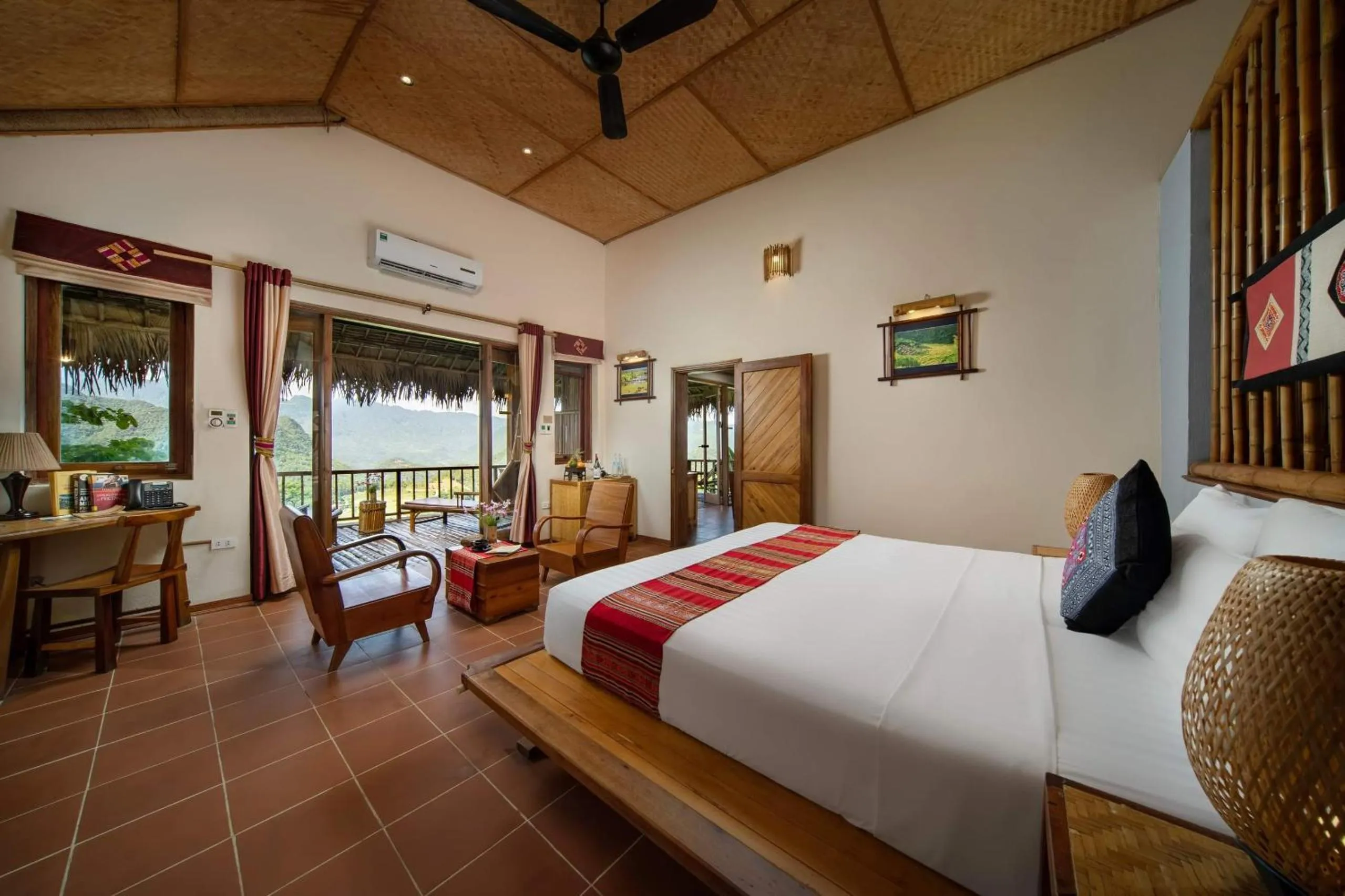 Bed in Puluong Retreat