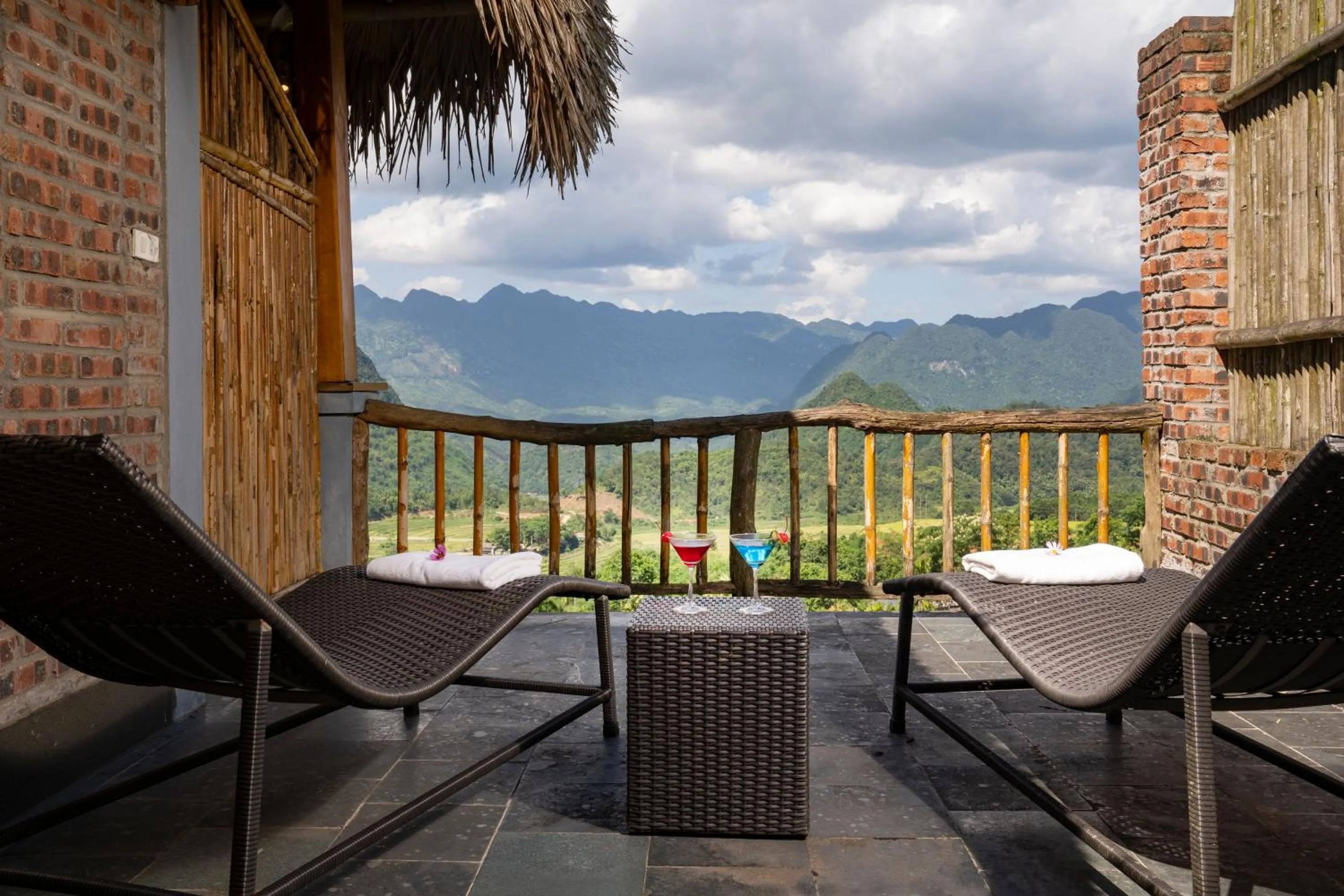 Balcony/Terrace in Puluong Retreat
