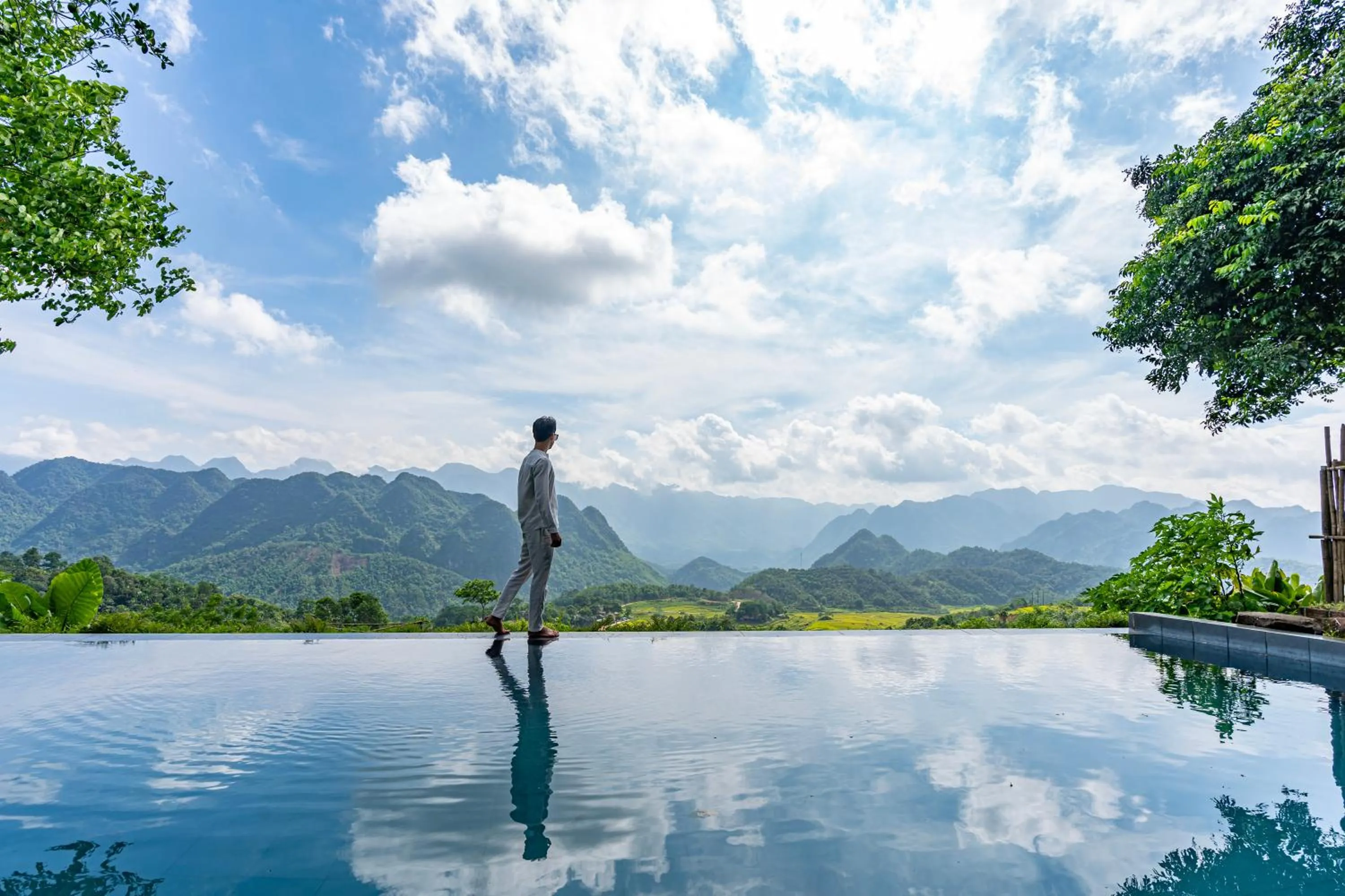 Swimming pool in Puluong Retreat