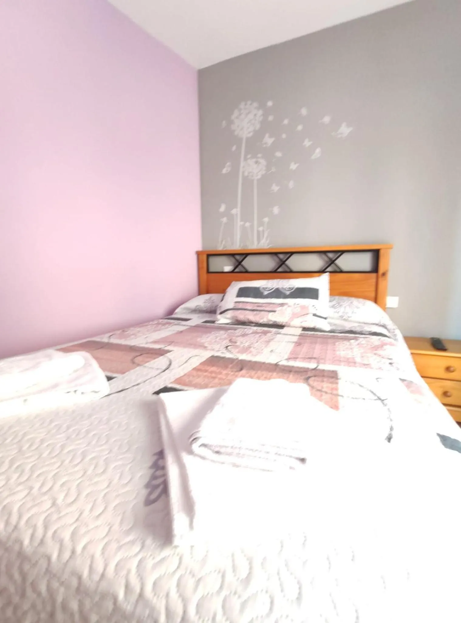 Bedroom, Bed in Hostal El Bodegon