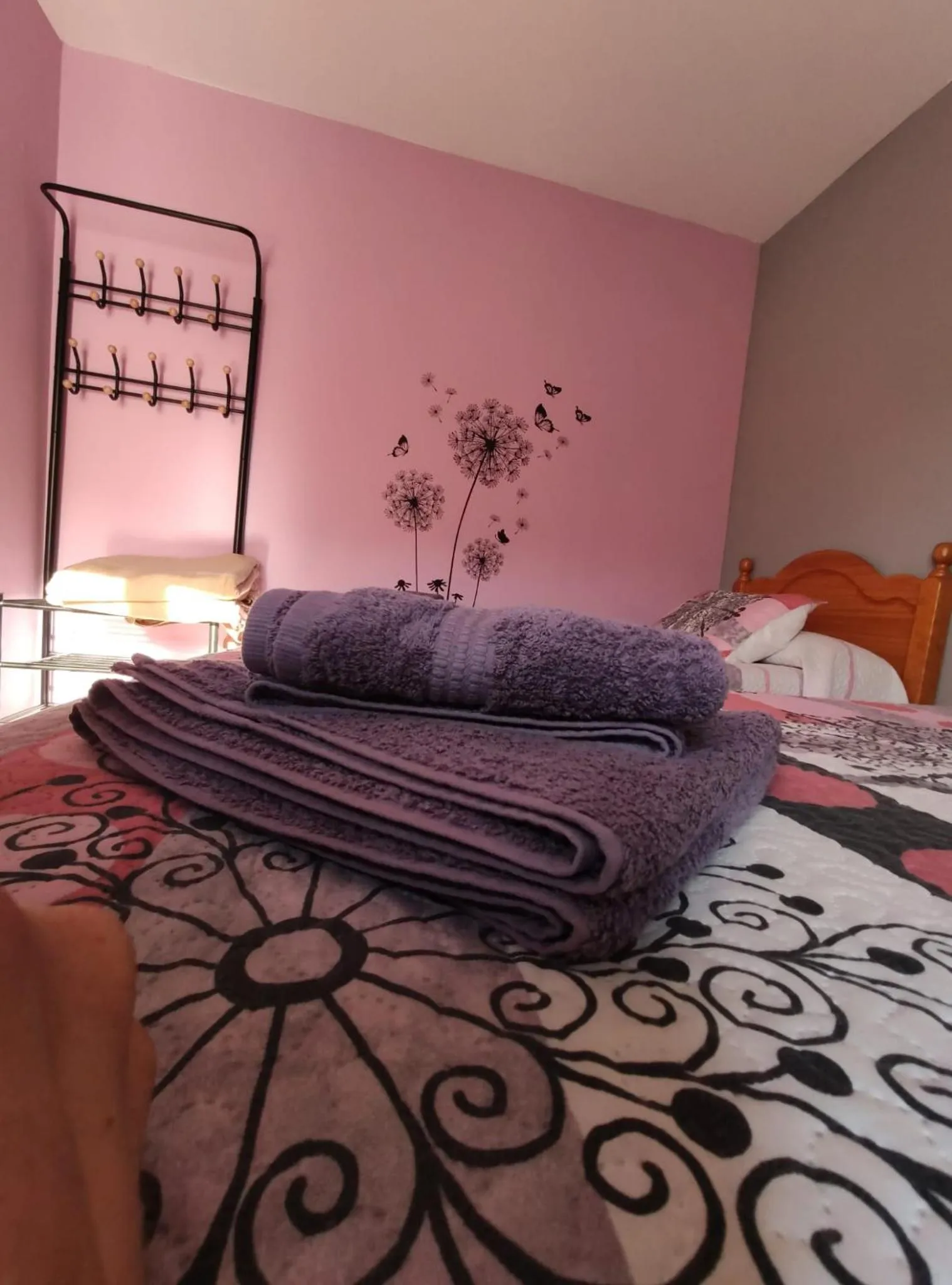 Bedroom, Bed in Hostal El Bodegon