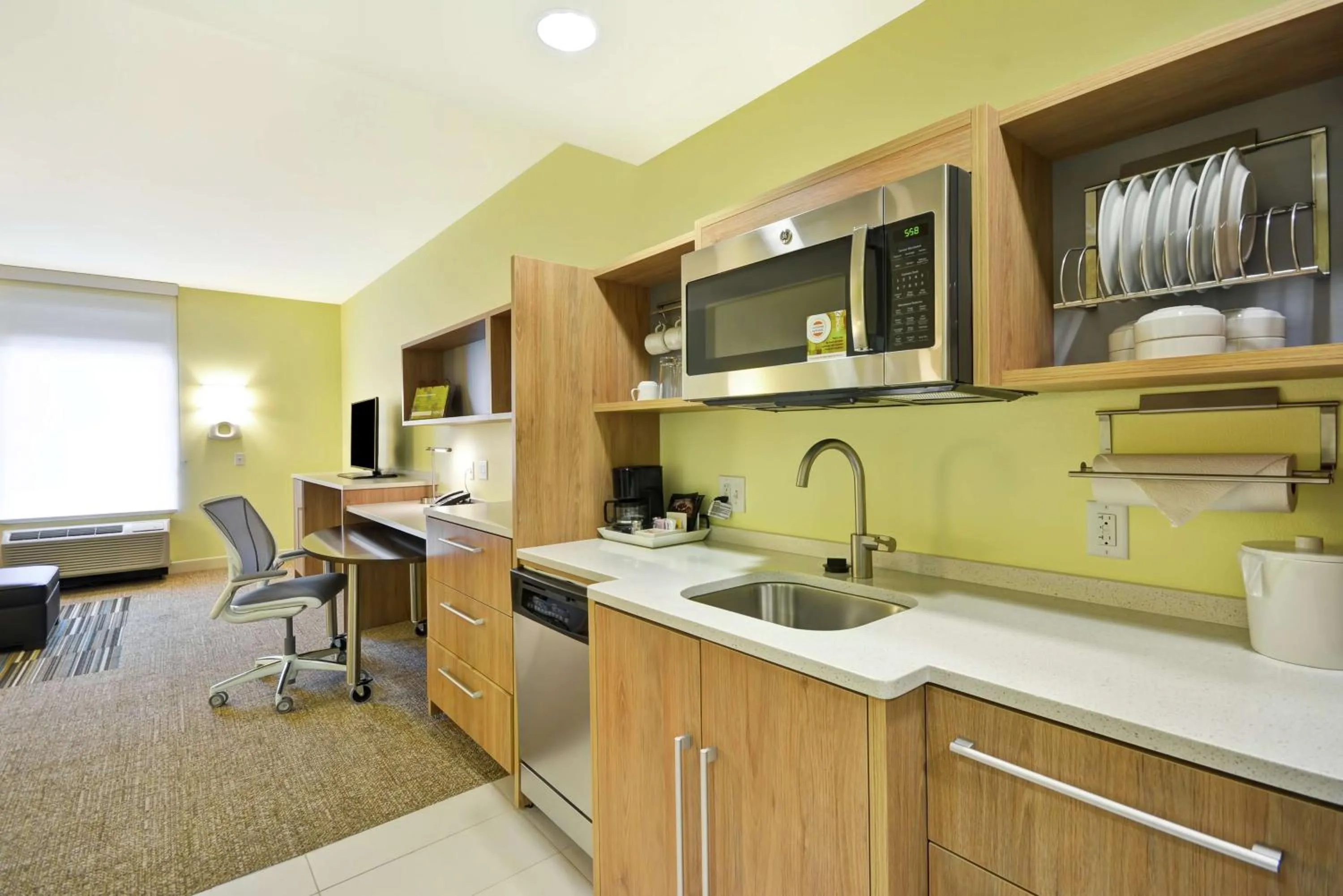 Kitchen or kitchenette in Home2 Suites By Hilton Dallas Addison