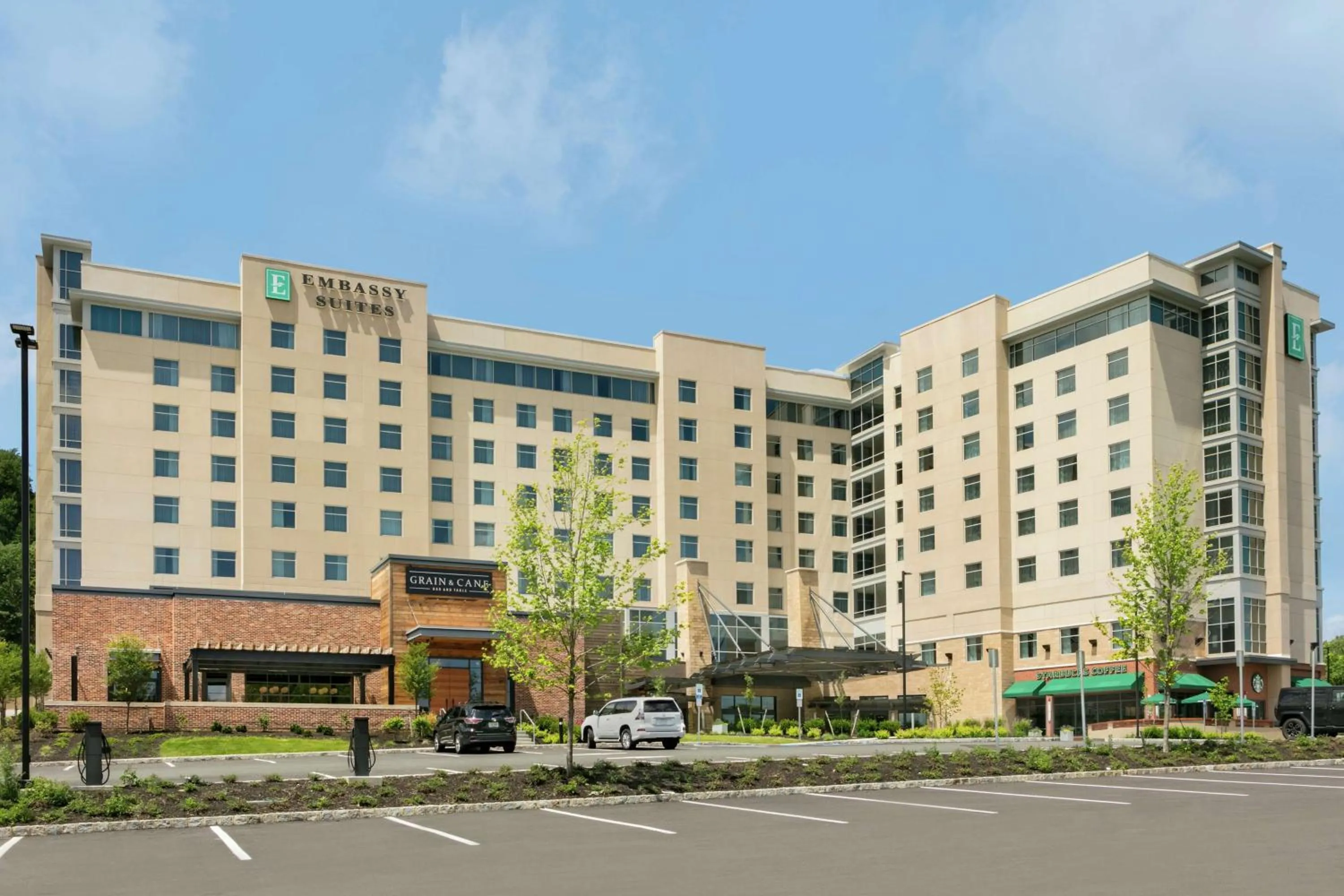 Property building in Embassy Suites By Hilton Berkeley Heights