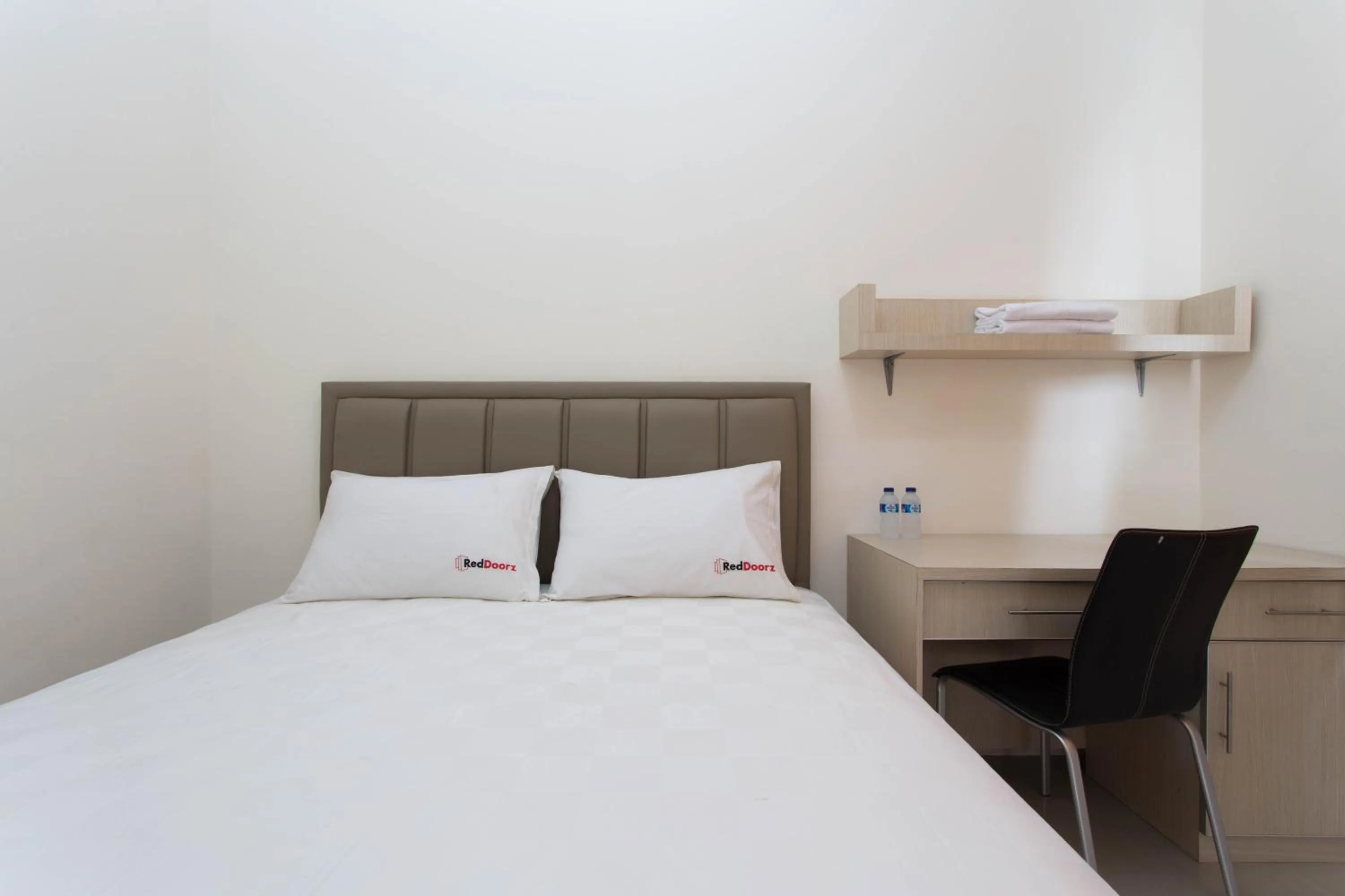 Bedroom, Bed in RedDoorz Plus near Siloam Karawaci