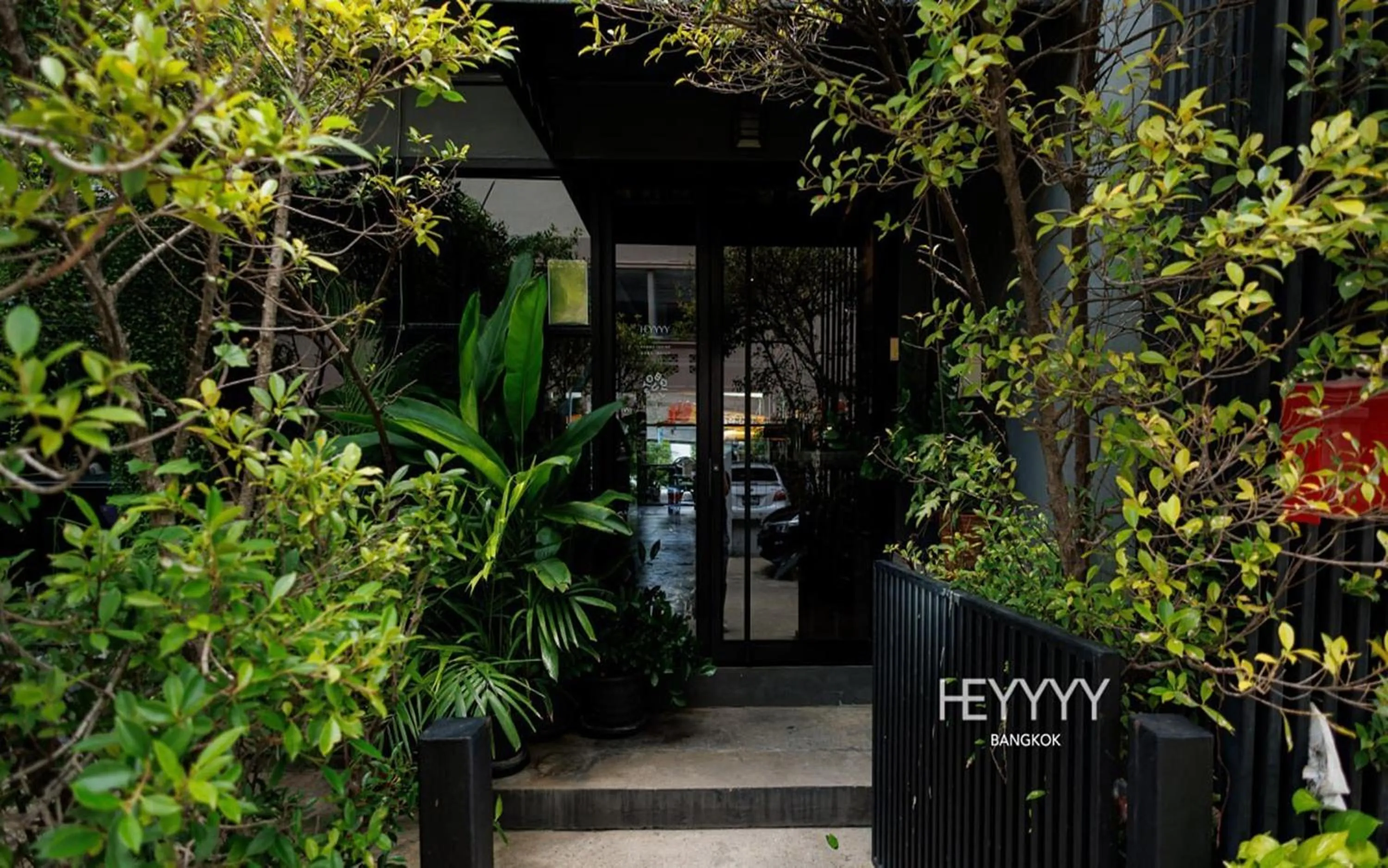 Property building in Heyyyy Bangkok