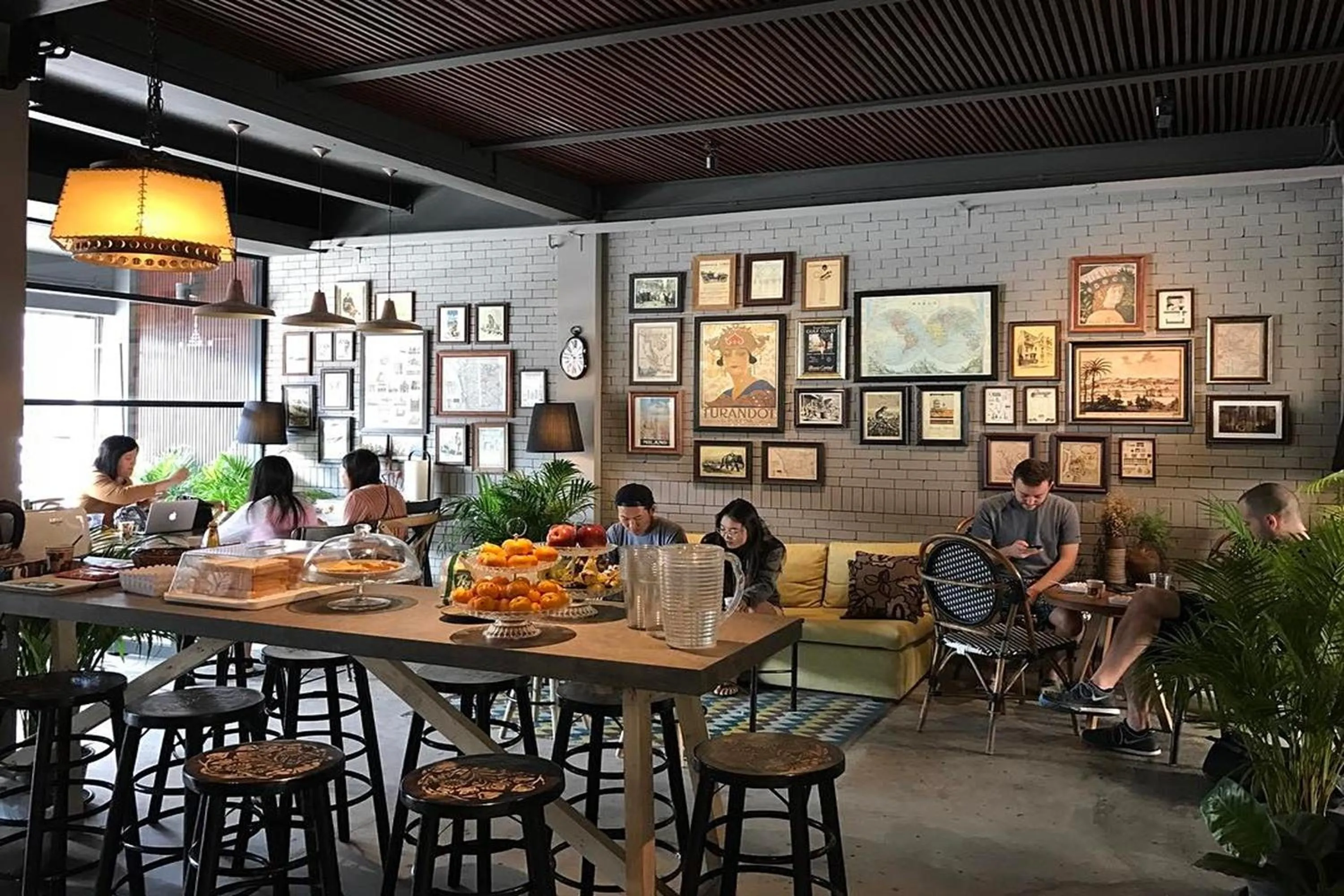 Restaurant/places to eat in Heyyyy Bangkok