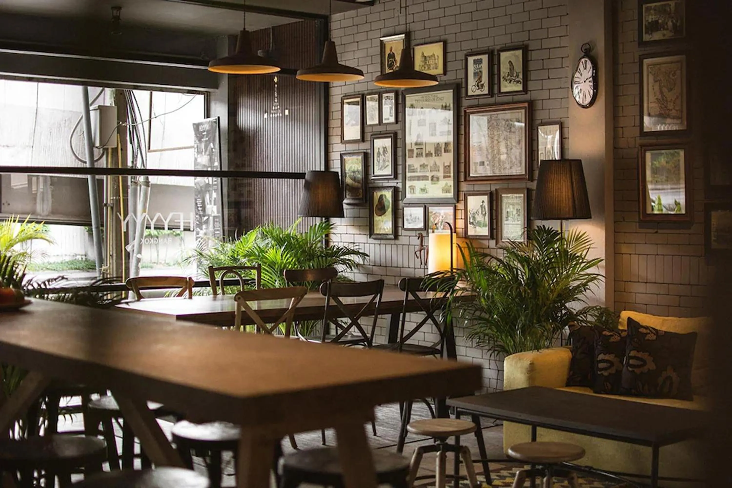 Restaurant/places to eat in Heyyyy Bangkok