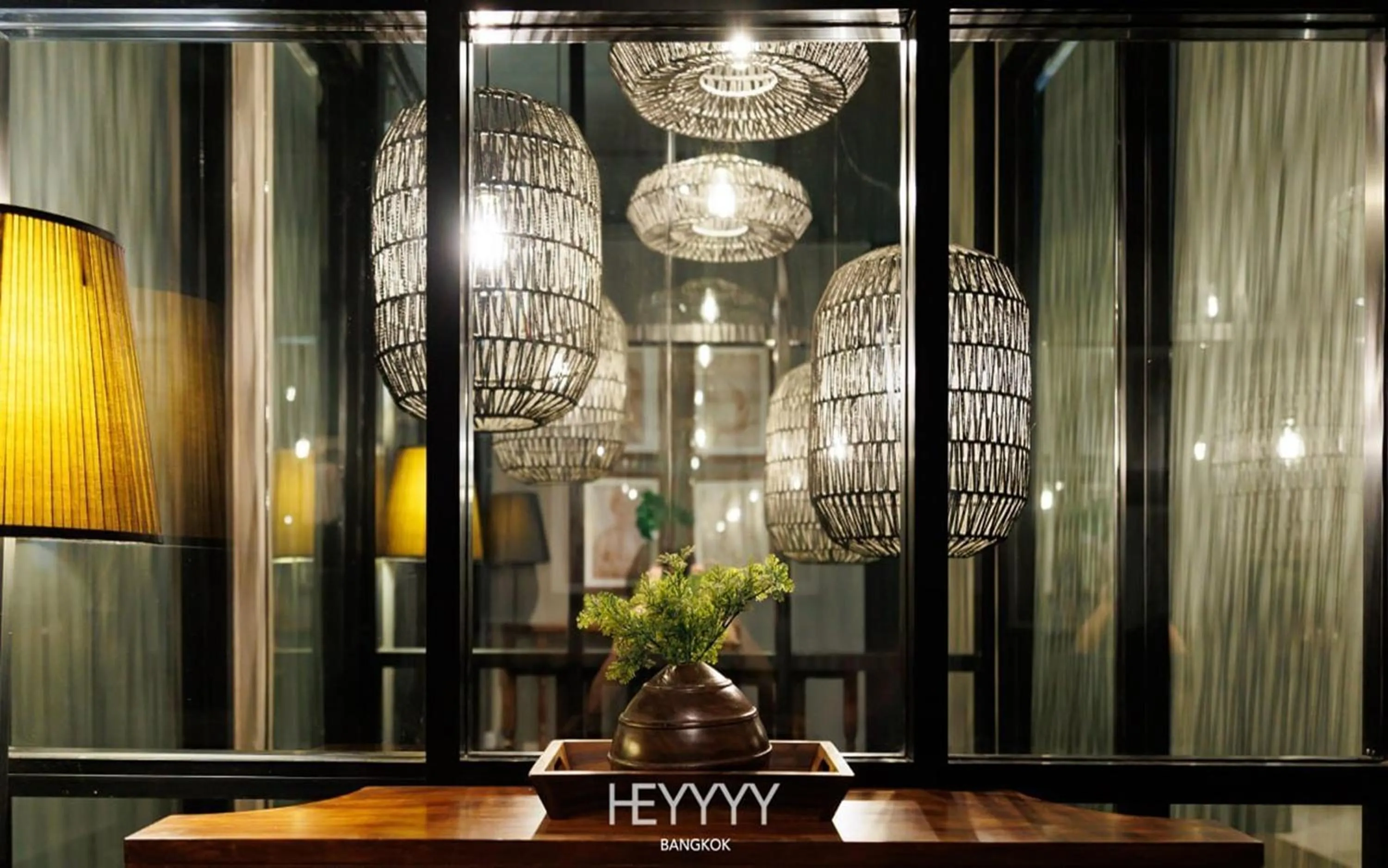 Restaurant/places to eat in Heyyyy Bangkok