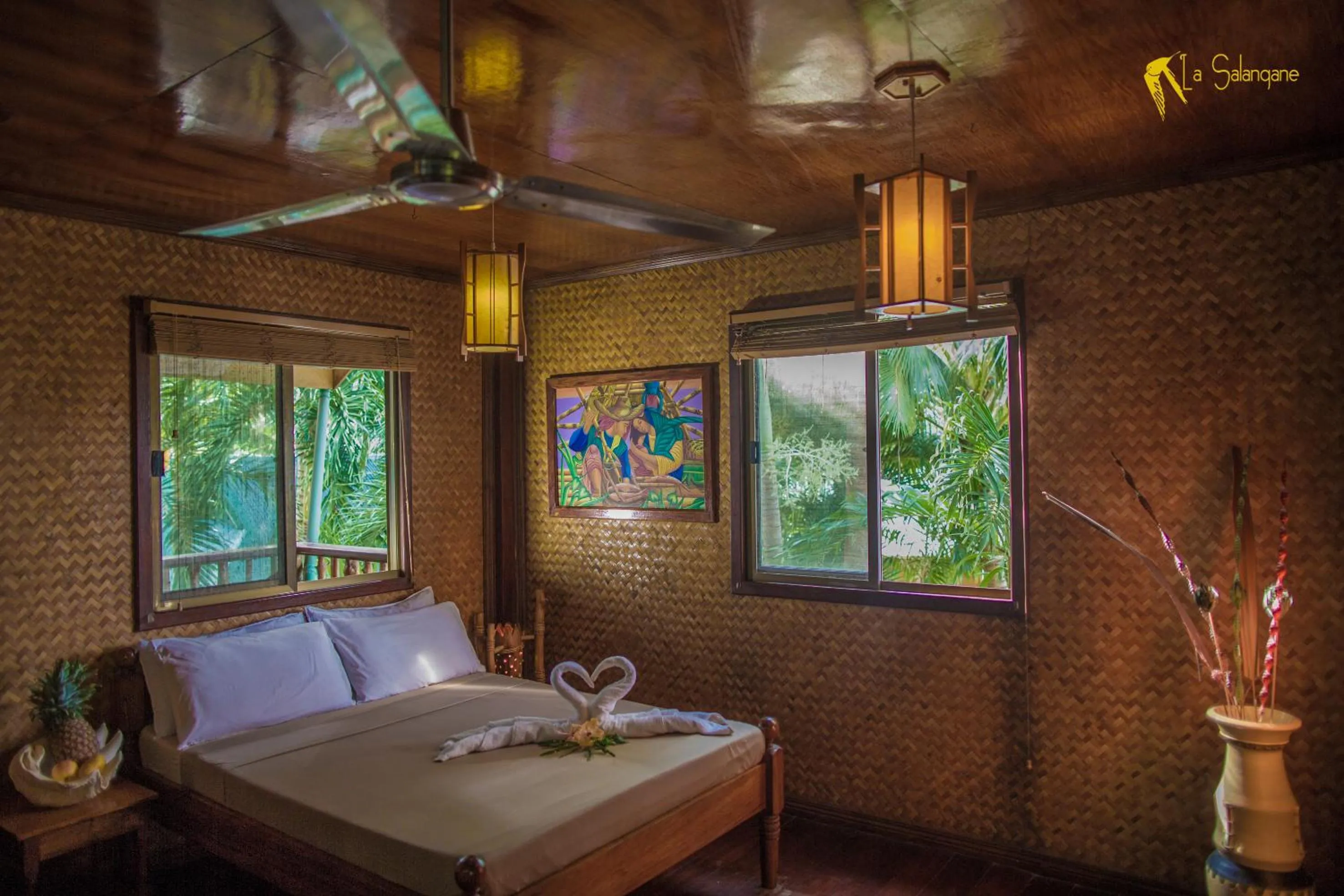 Bedroom, Bed in La Salangane Caalan Beach Villa