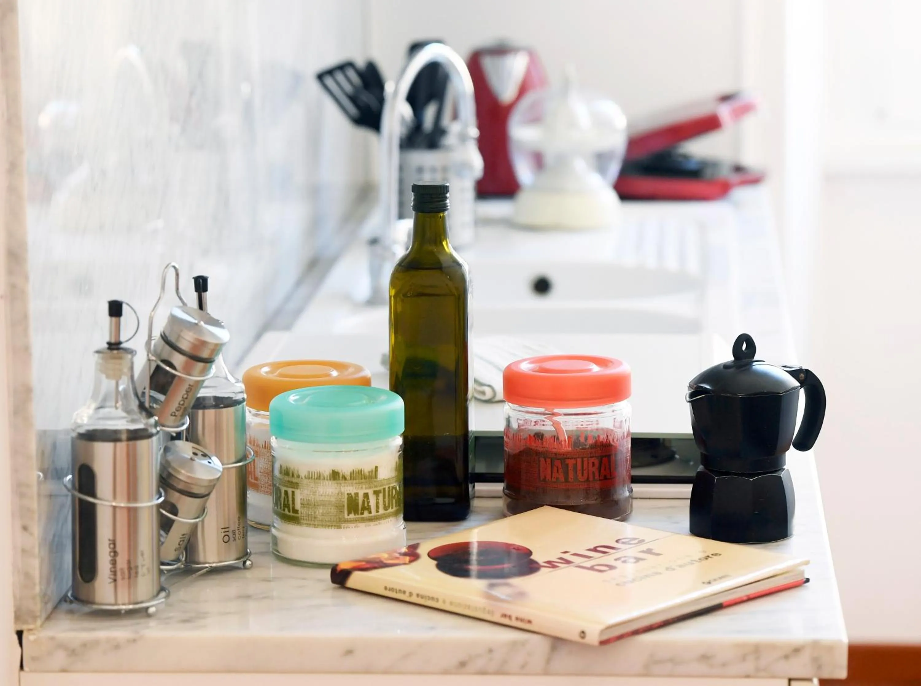 Coffee/tea facilities in Big House Colosseum
