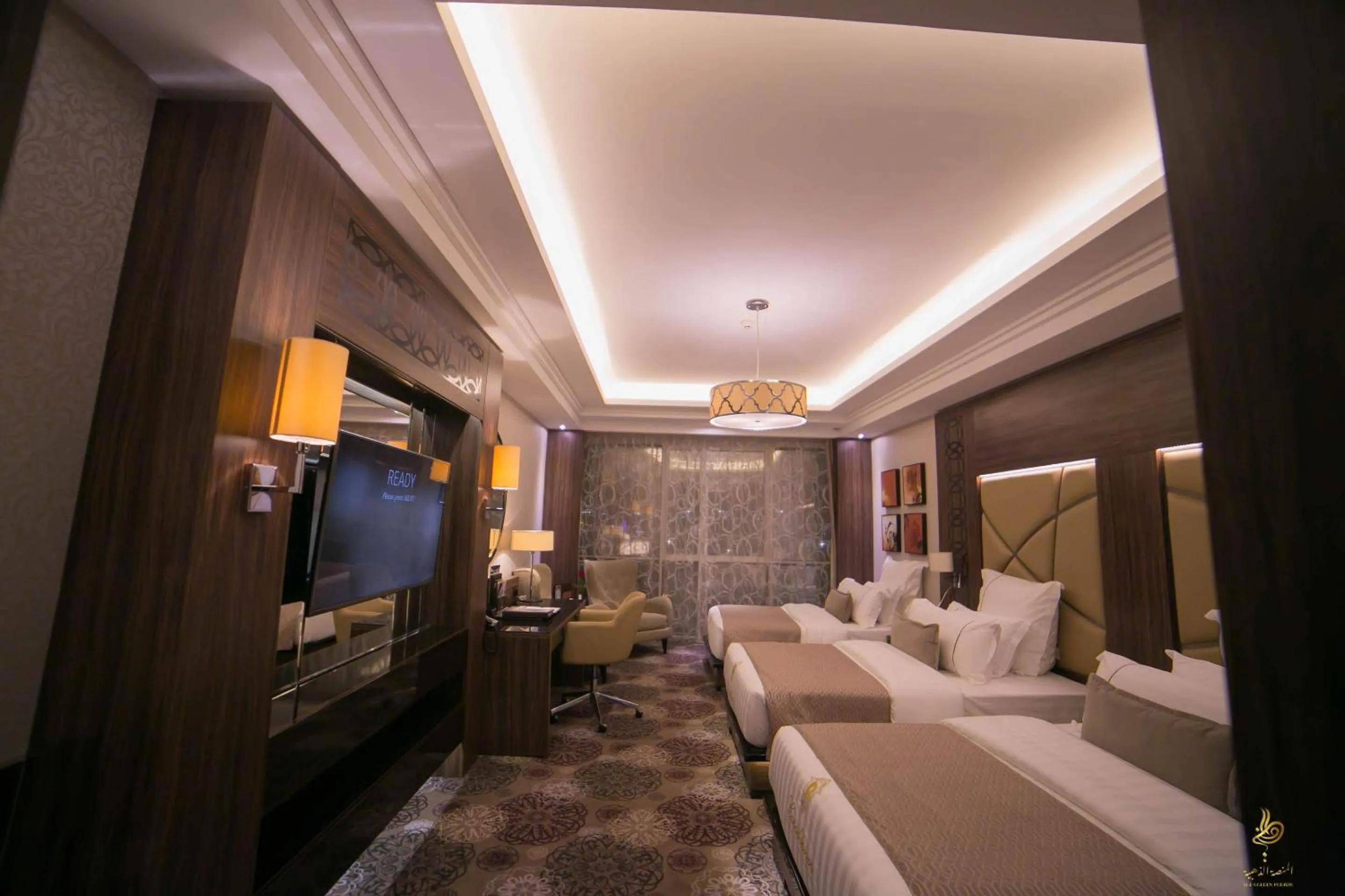 Living room, Bed in Casablanca Grand Hotel