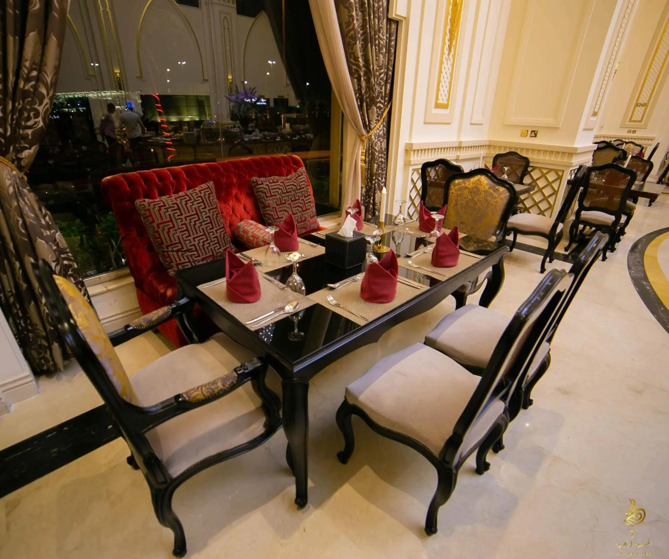 Restaurant/places to eat in Casablanca Grand Hotel