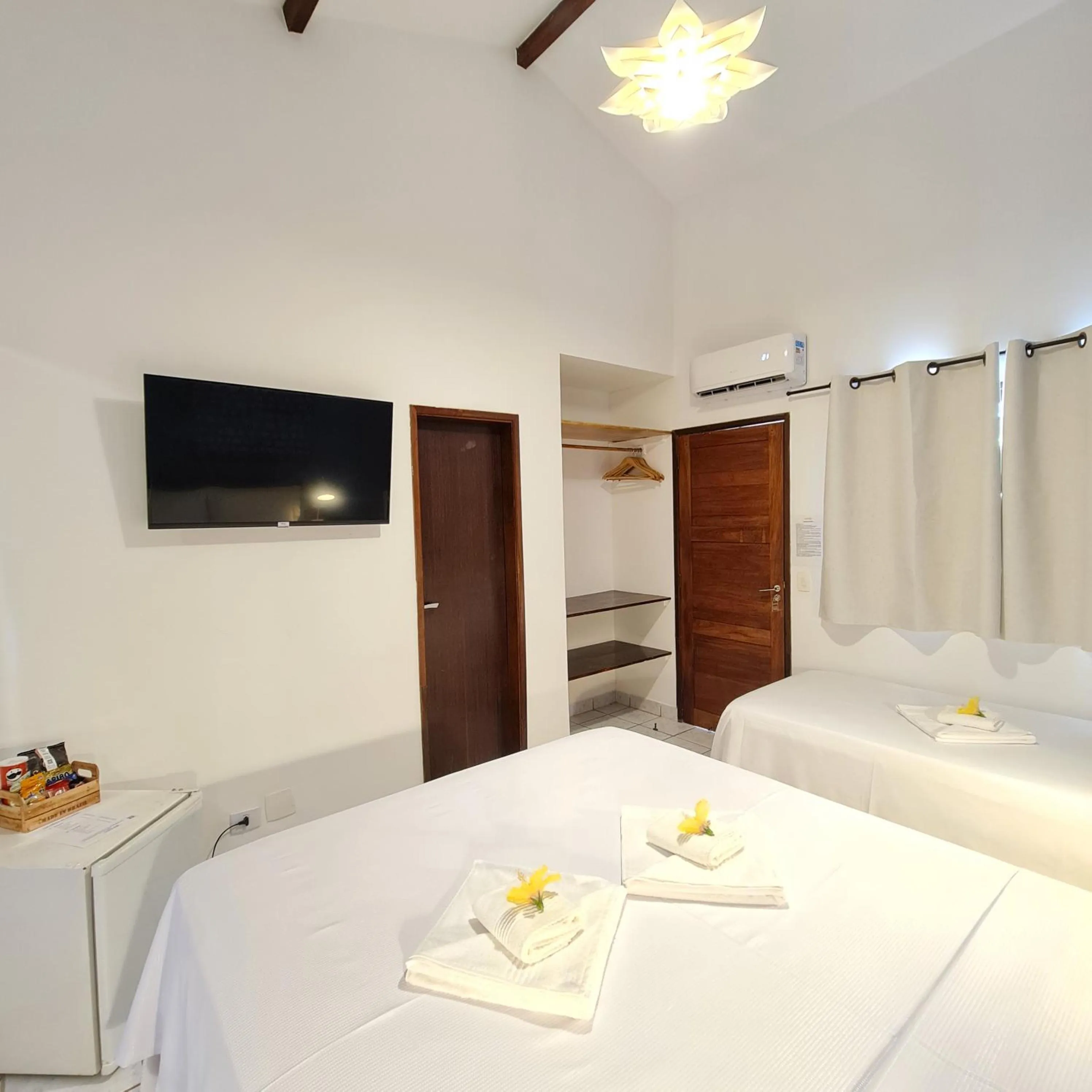 Photo of the whole room, Bed in Pousada Arriba Pipa